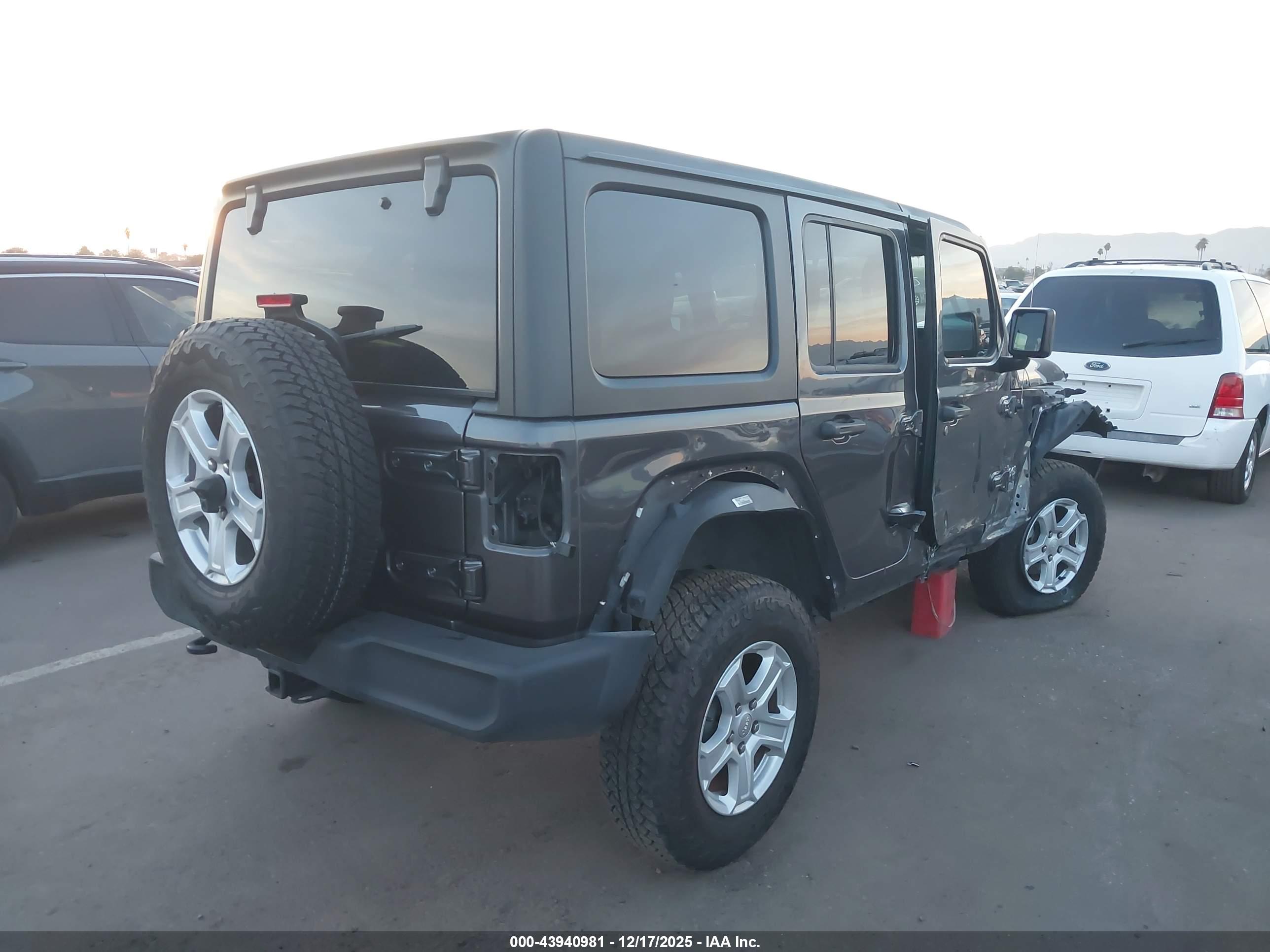 JEEP WRANGLER image 4
