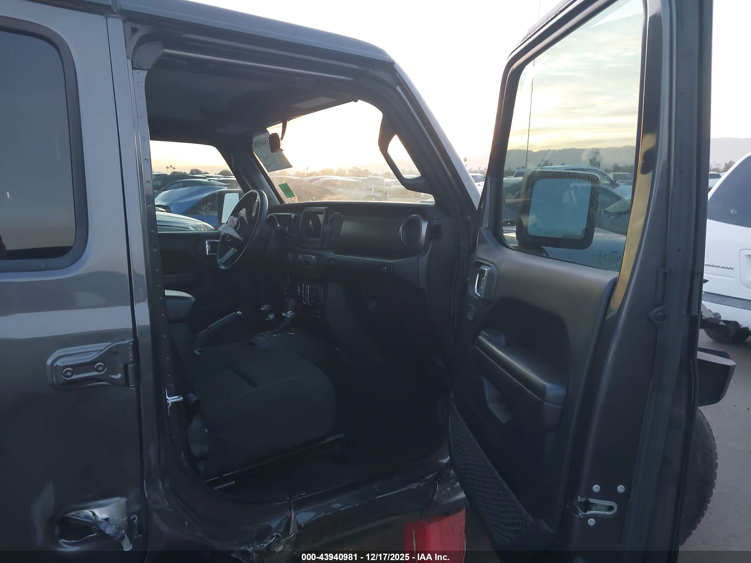 JEEP WRANGLER image 5