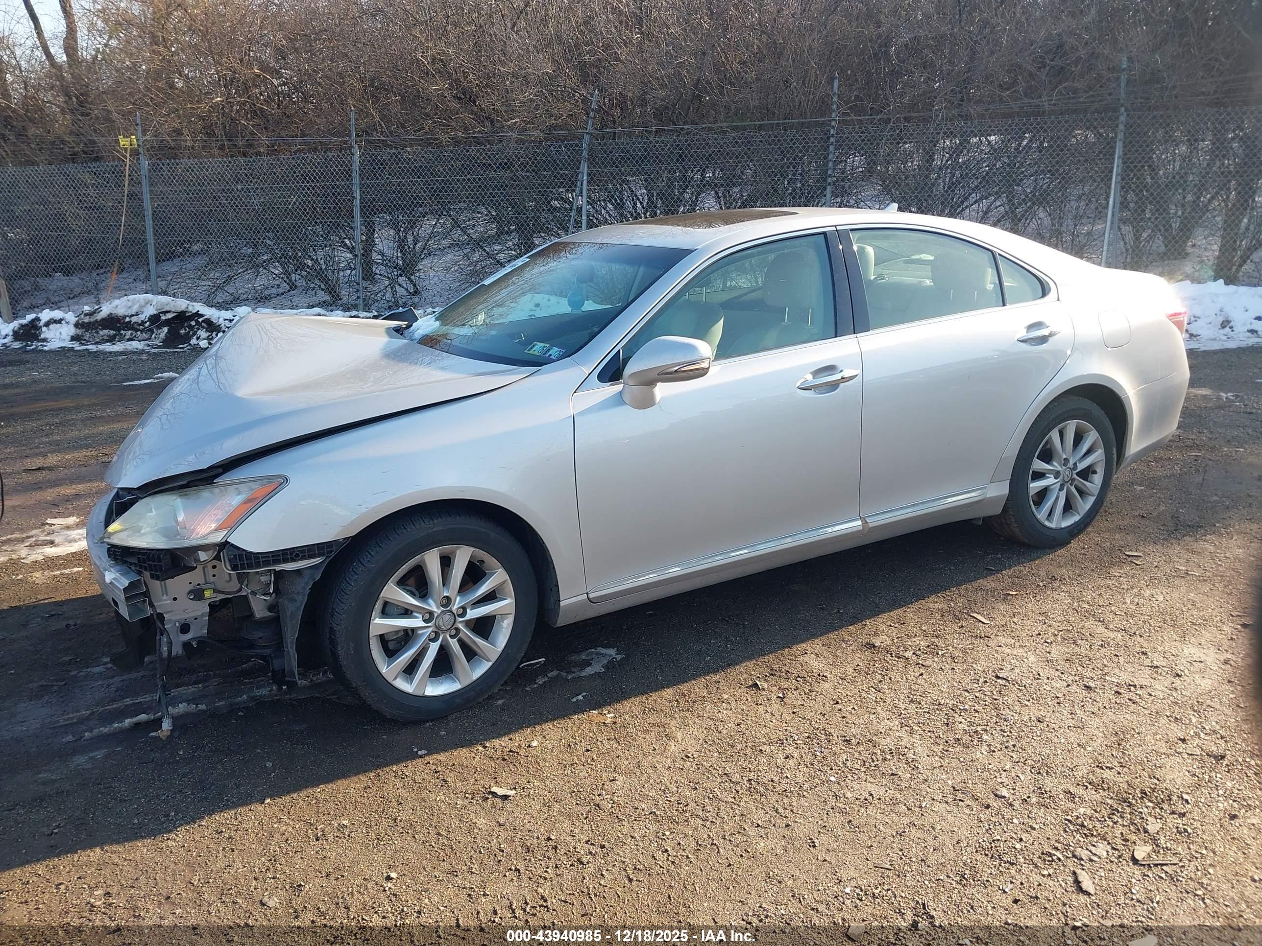LEXUS ES image 2