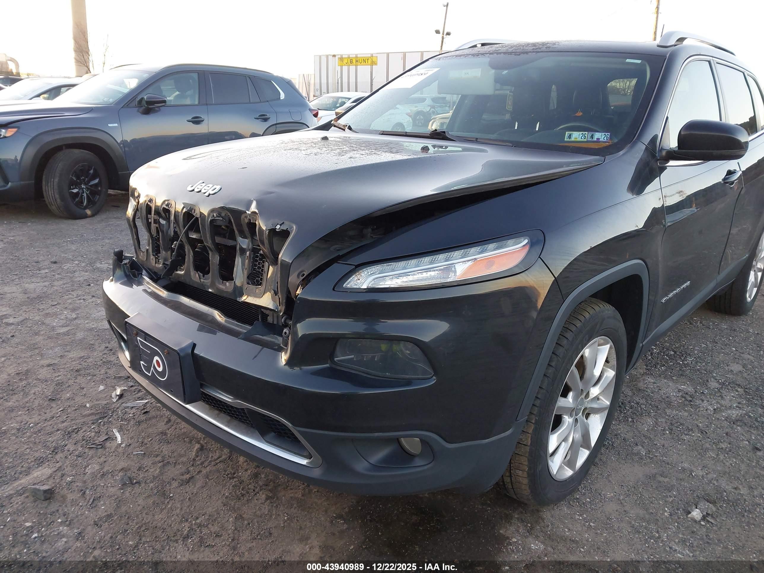 JEEP CHEROKEE image 6