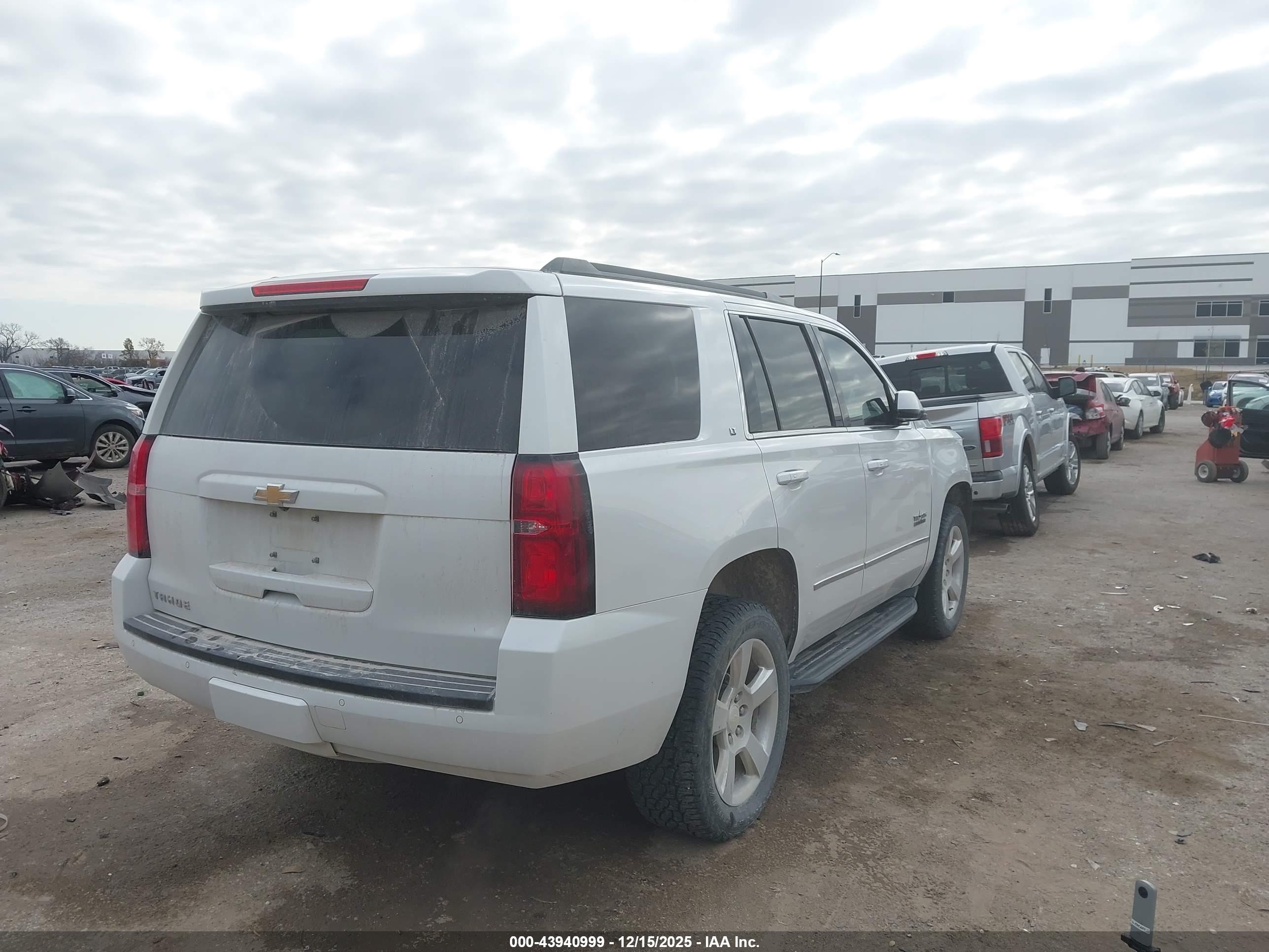 CHEVROLET TAHOE image 4