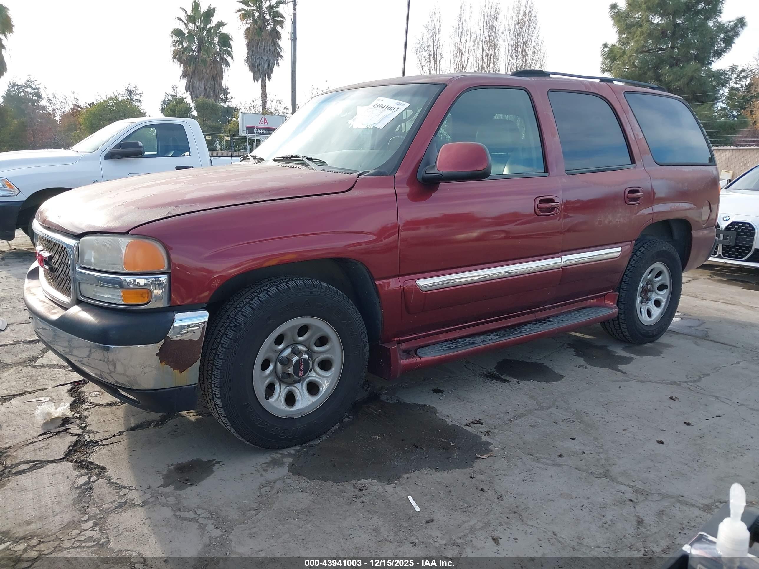 GMC YUKON image 2