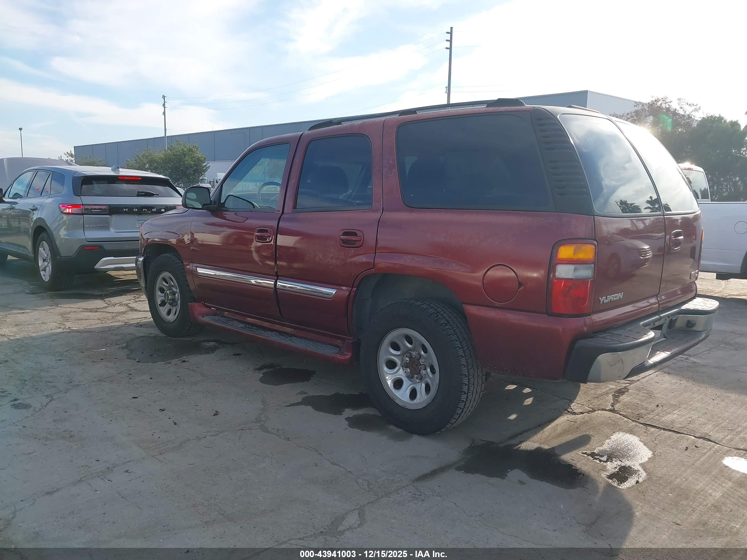 GMC YUKON image 3