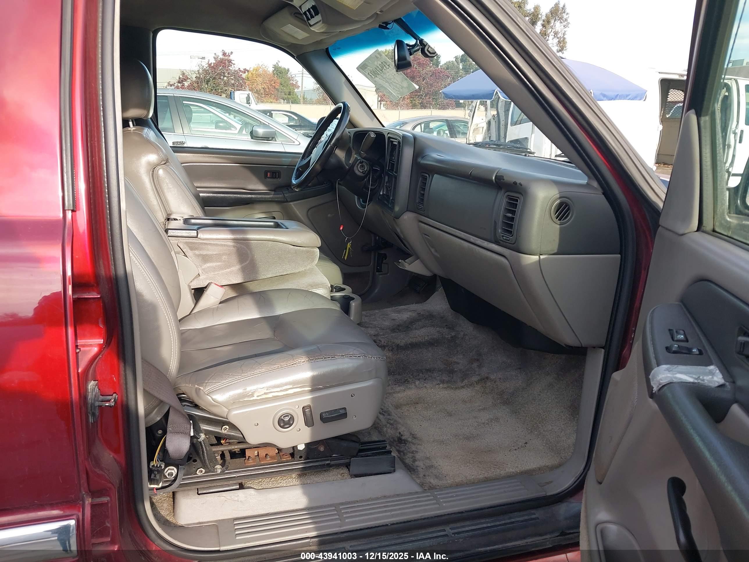 GMC YUKON image 5