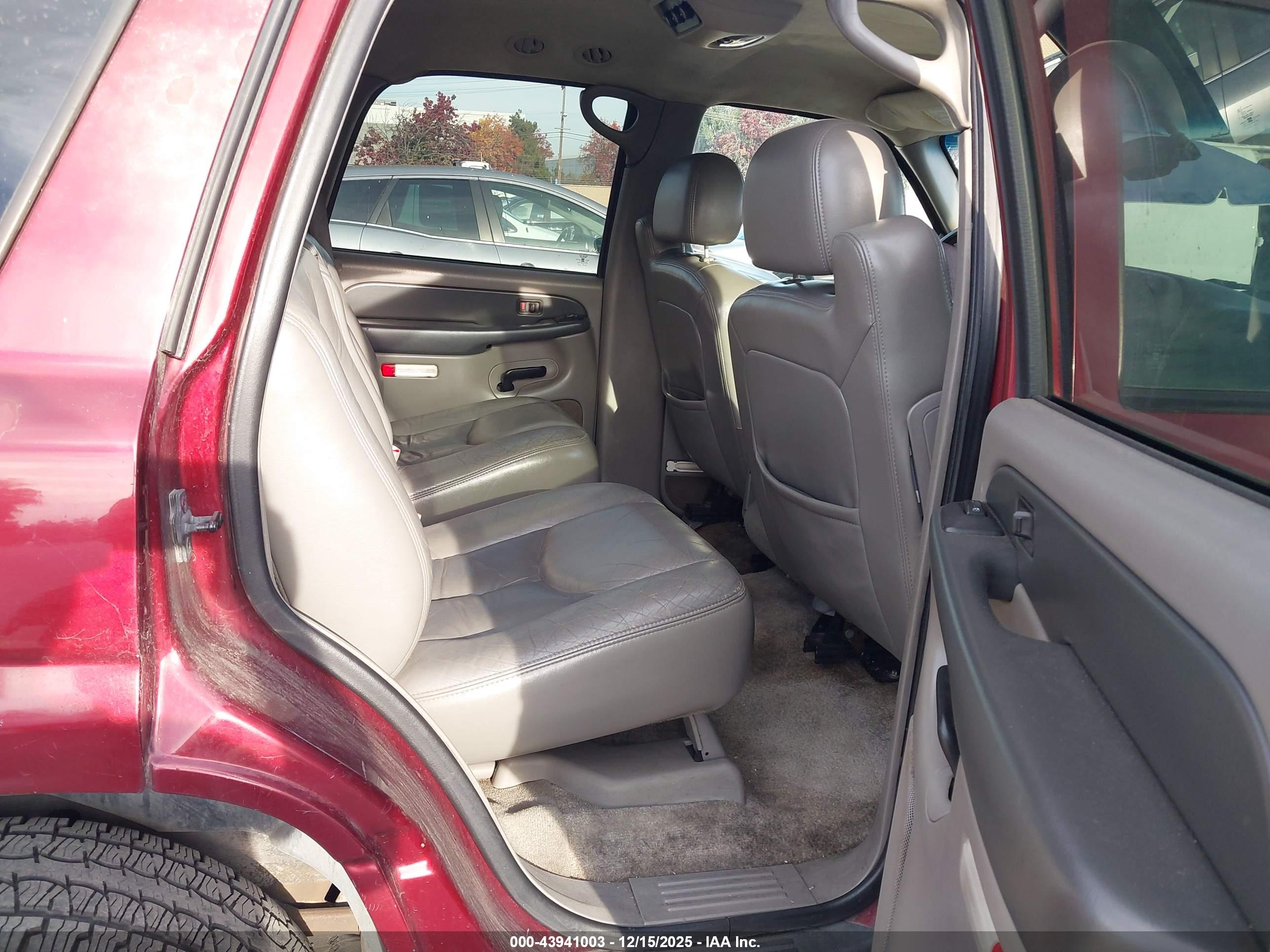 GMC YUKON image 8