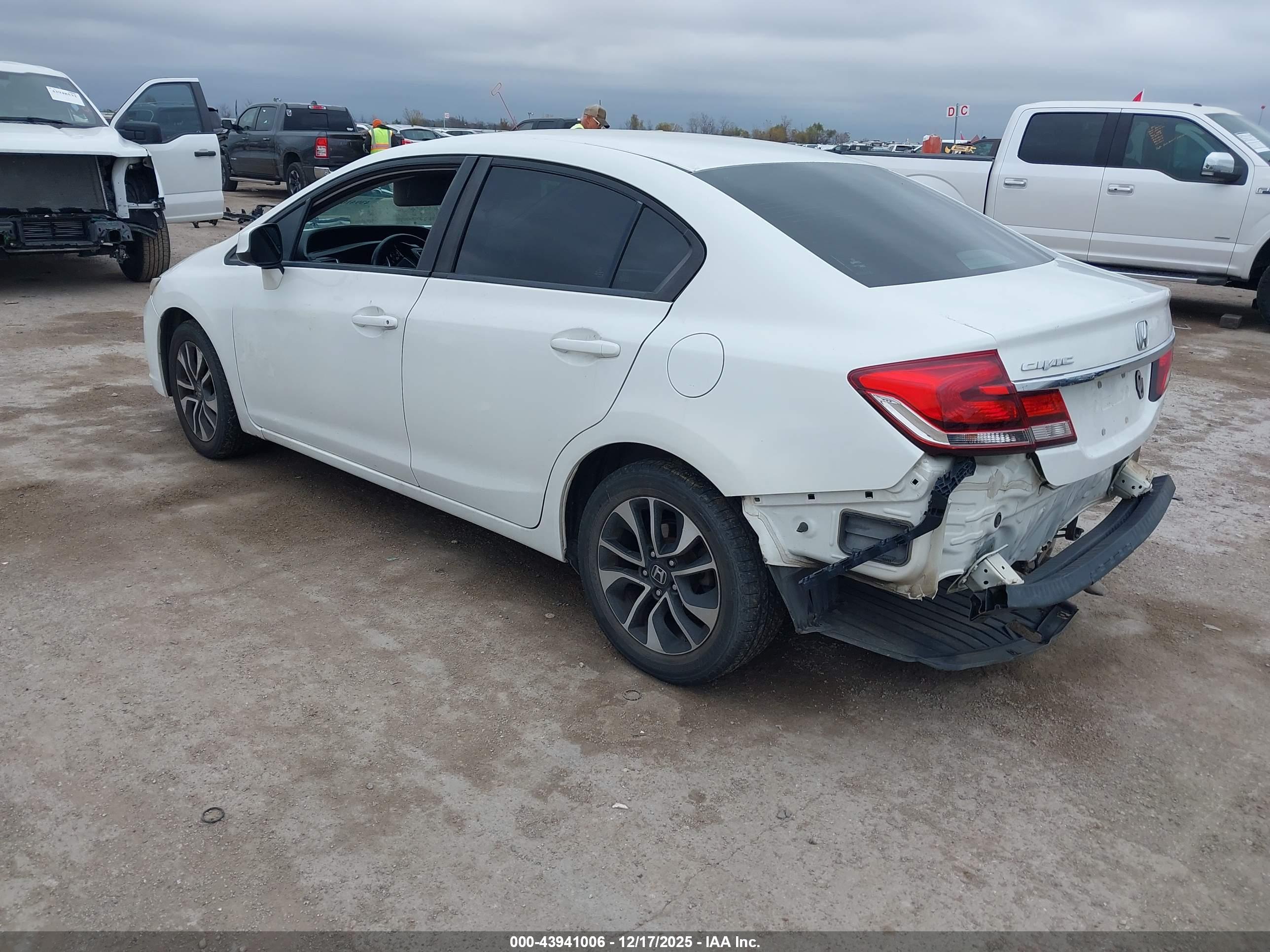 HONDA CIVIC image 3
