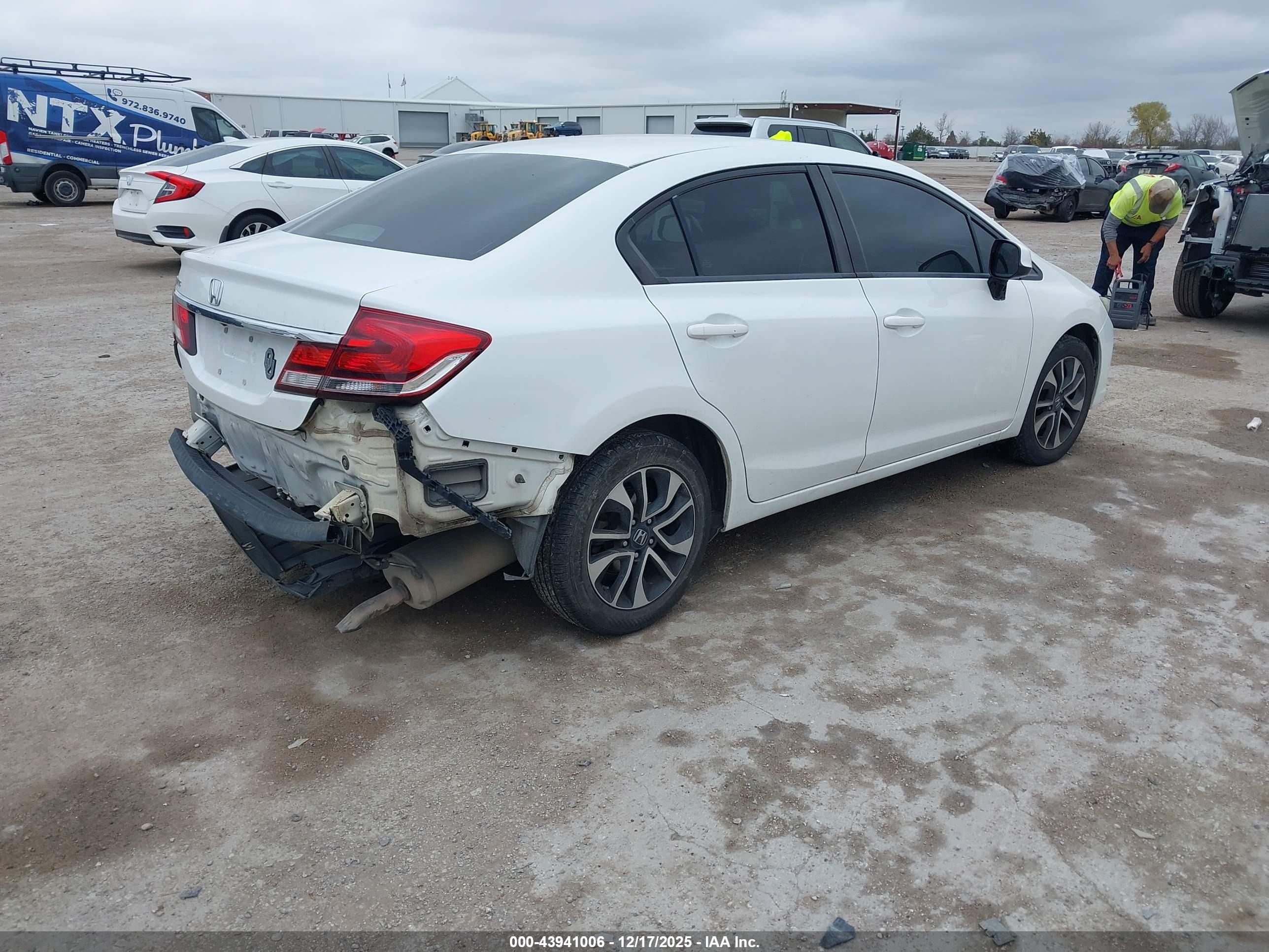 HONDA CIVIC image 4