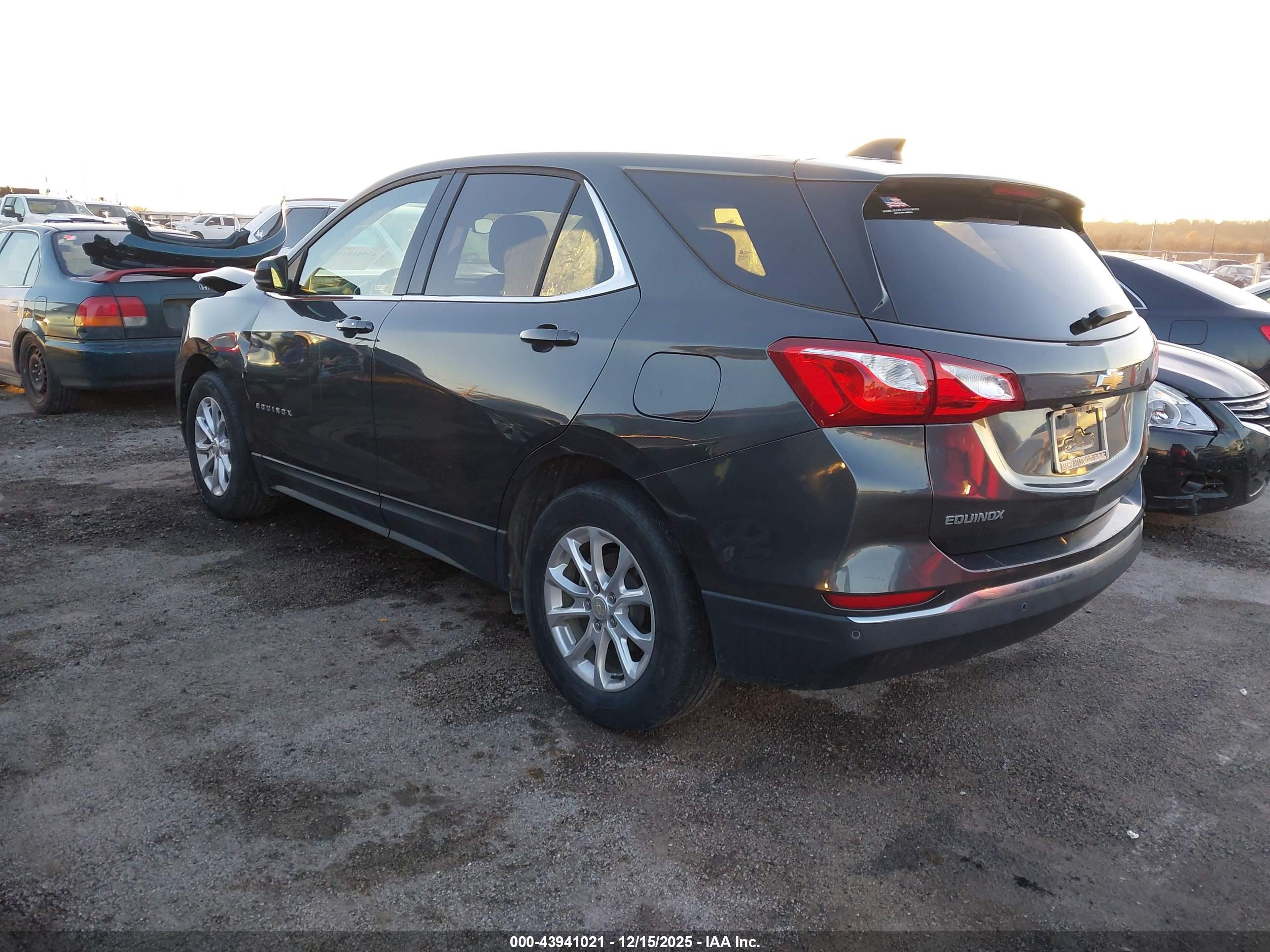 CHEVROLET EQUINOX image 3