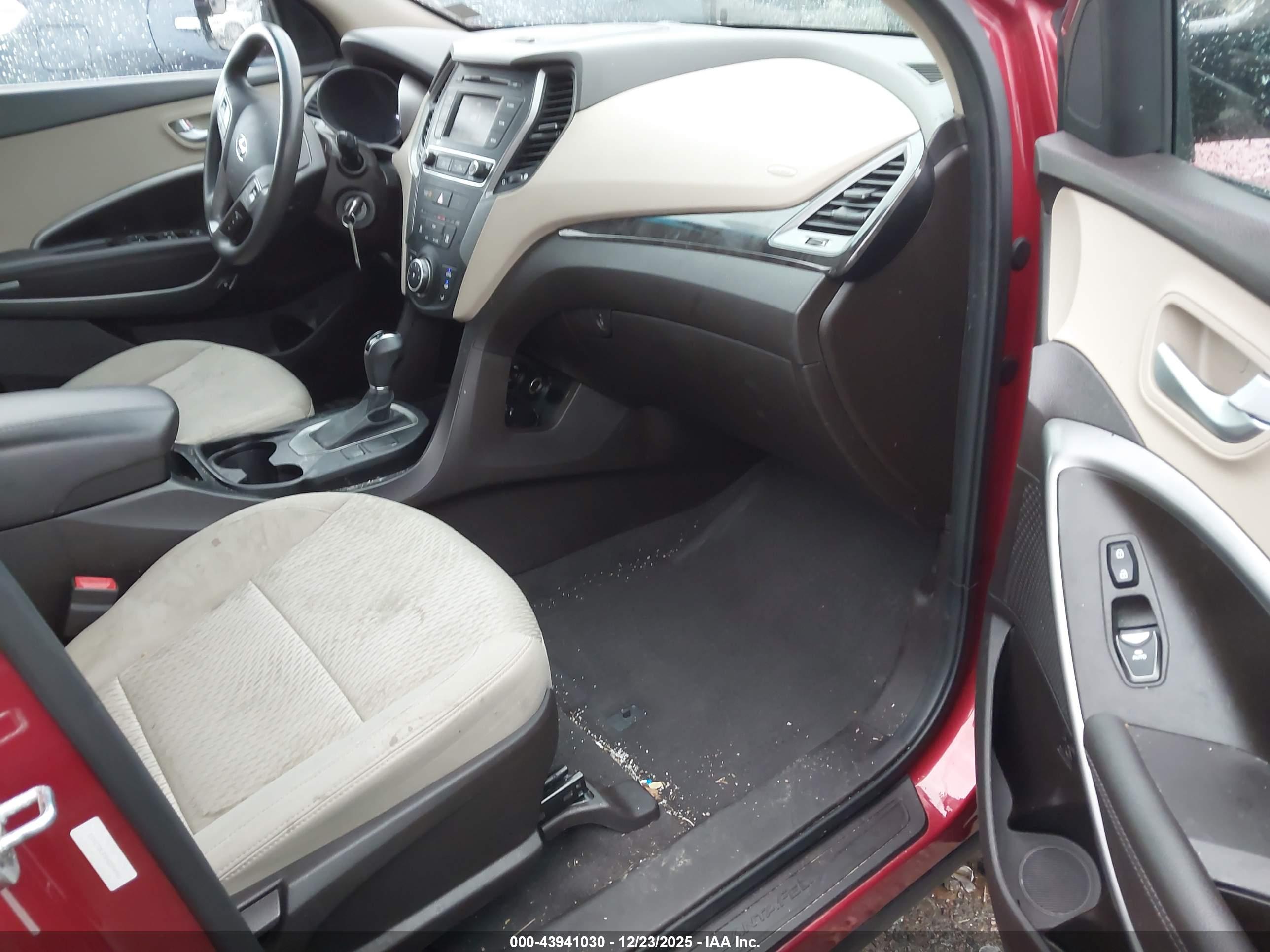 HYUNDAI SANTA image 5