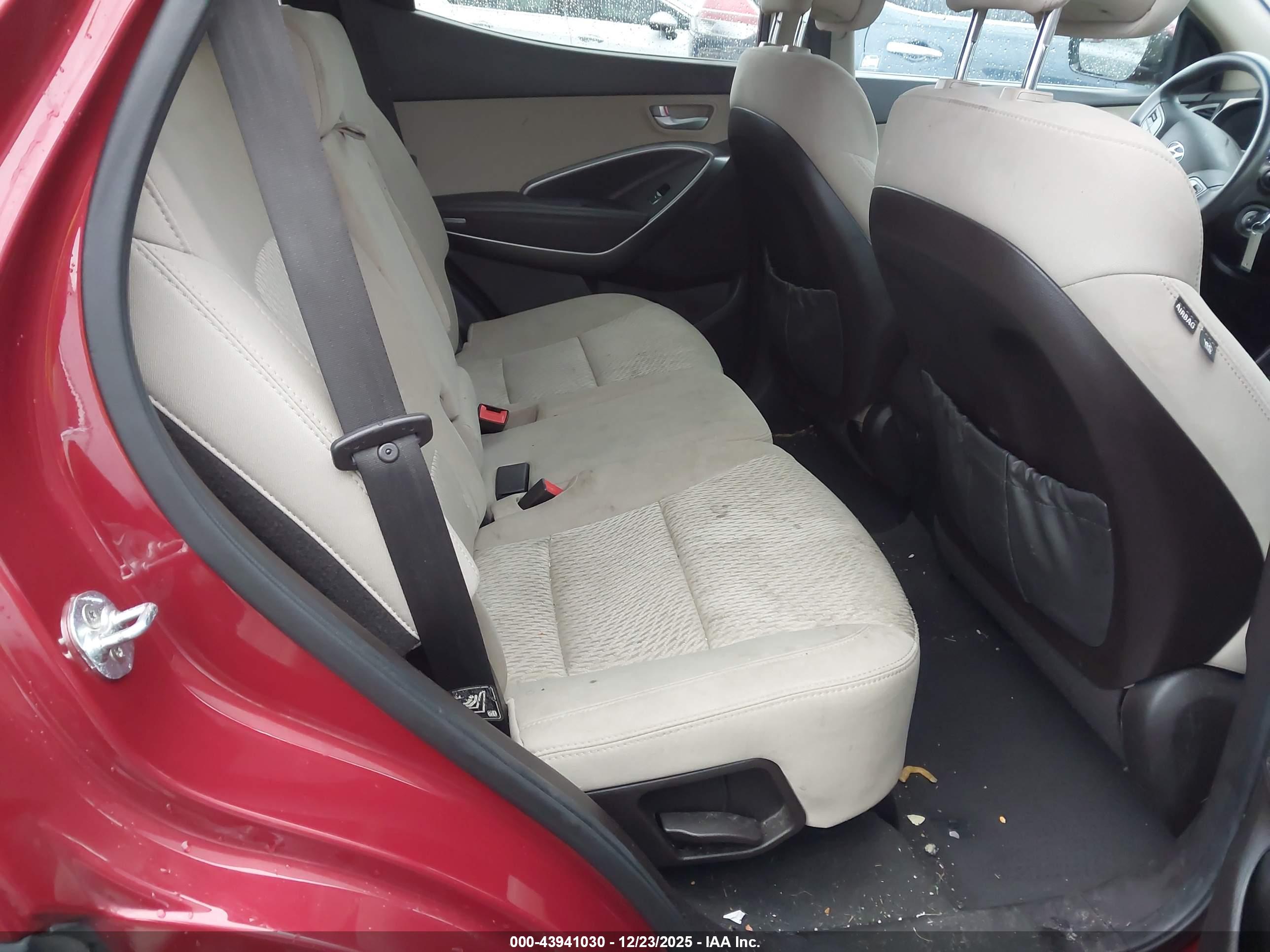HYUNDAI SANTA image 8