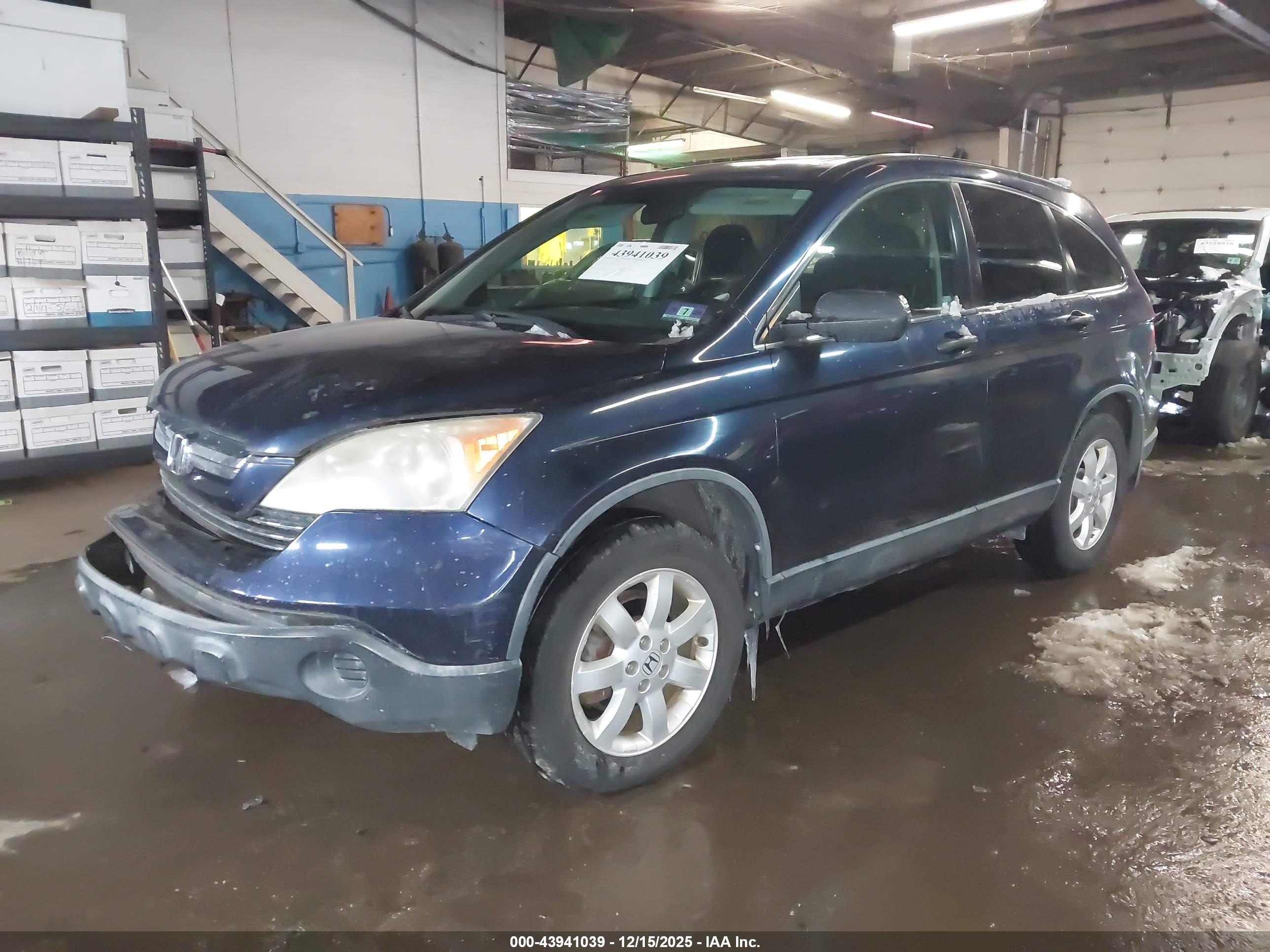 HONDA CR-V image 2