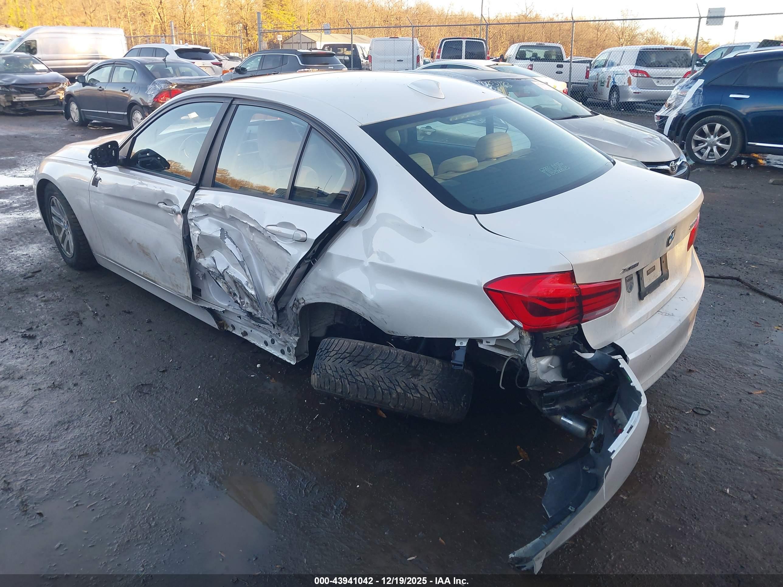 BMW 320I image 3