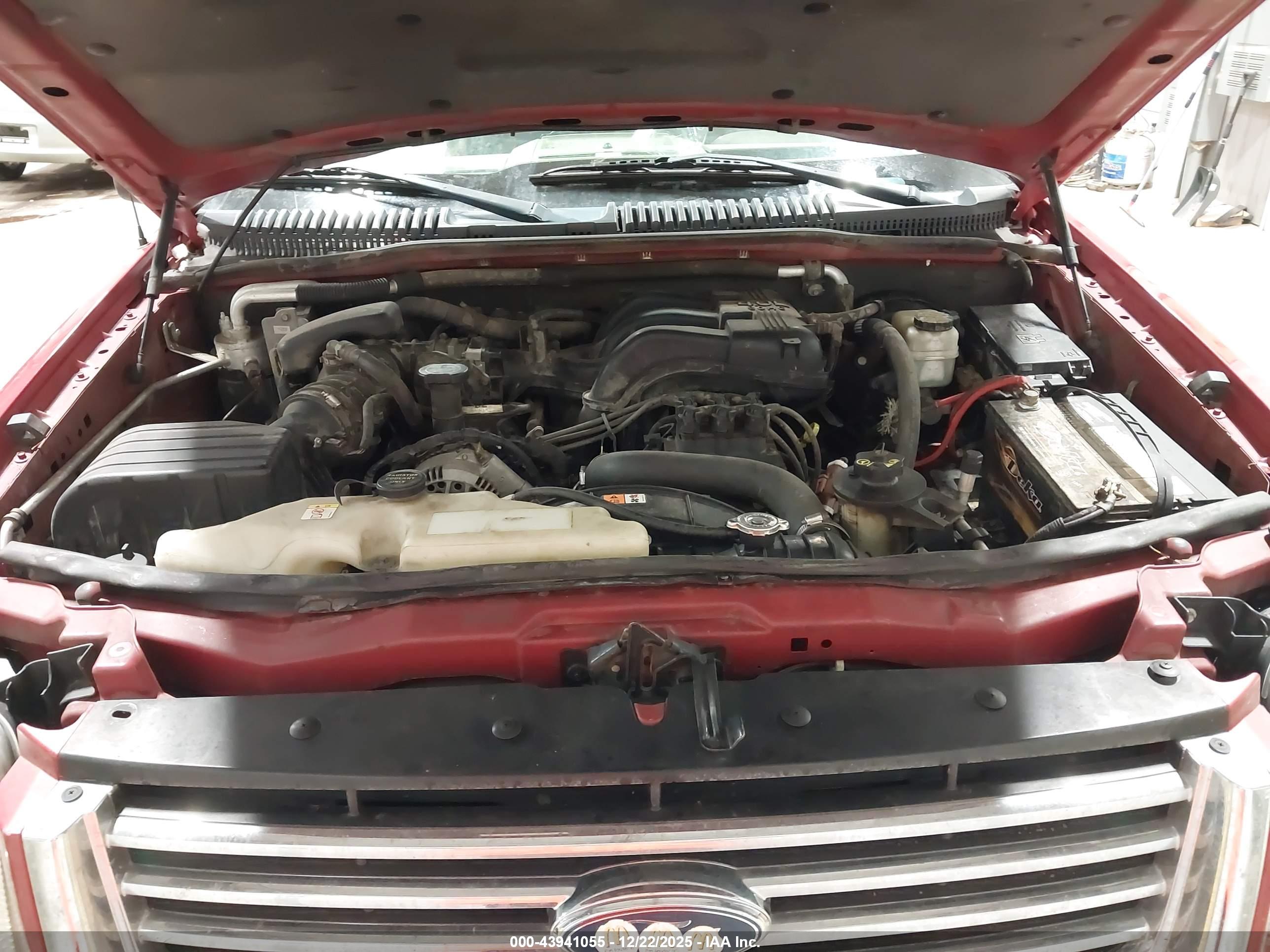 FORD EXPLORER image 10