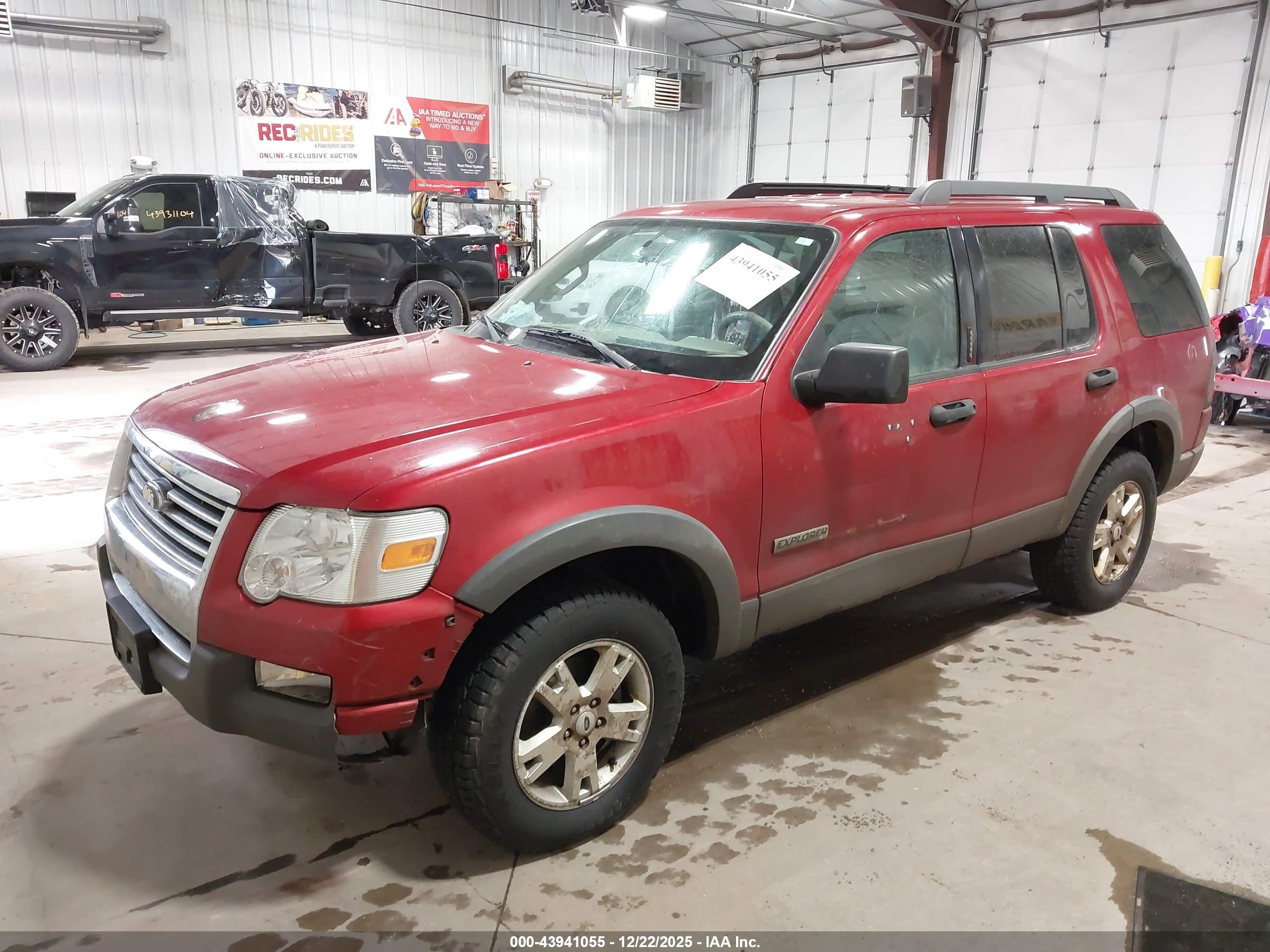 FORD EXPLORER image 2
