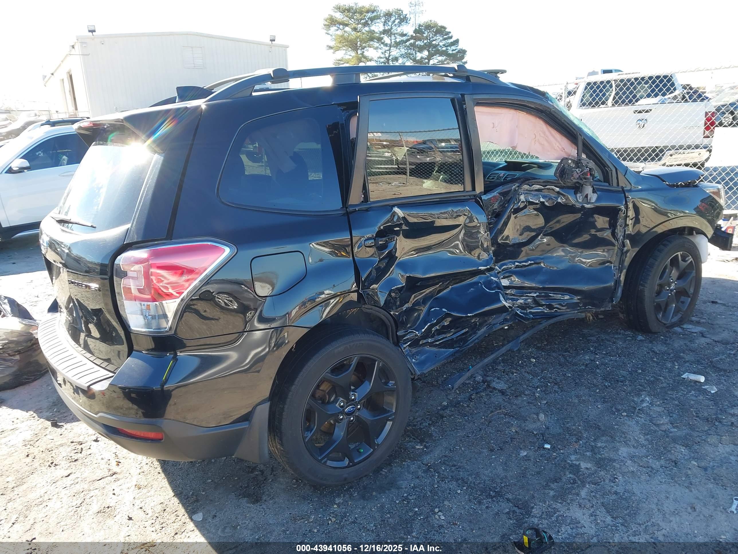 SUBARU FORESTER image 4