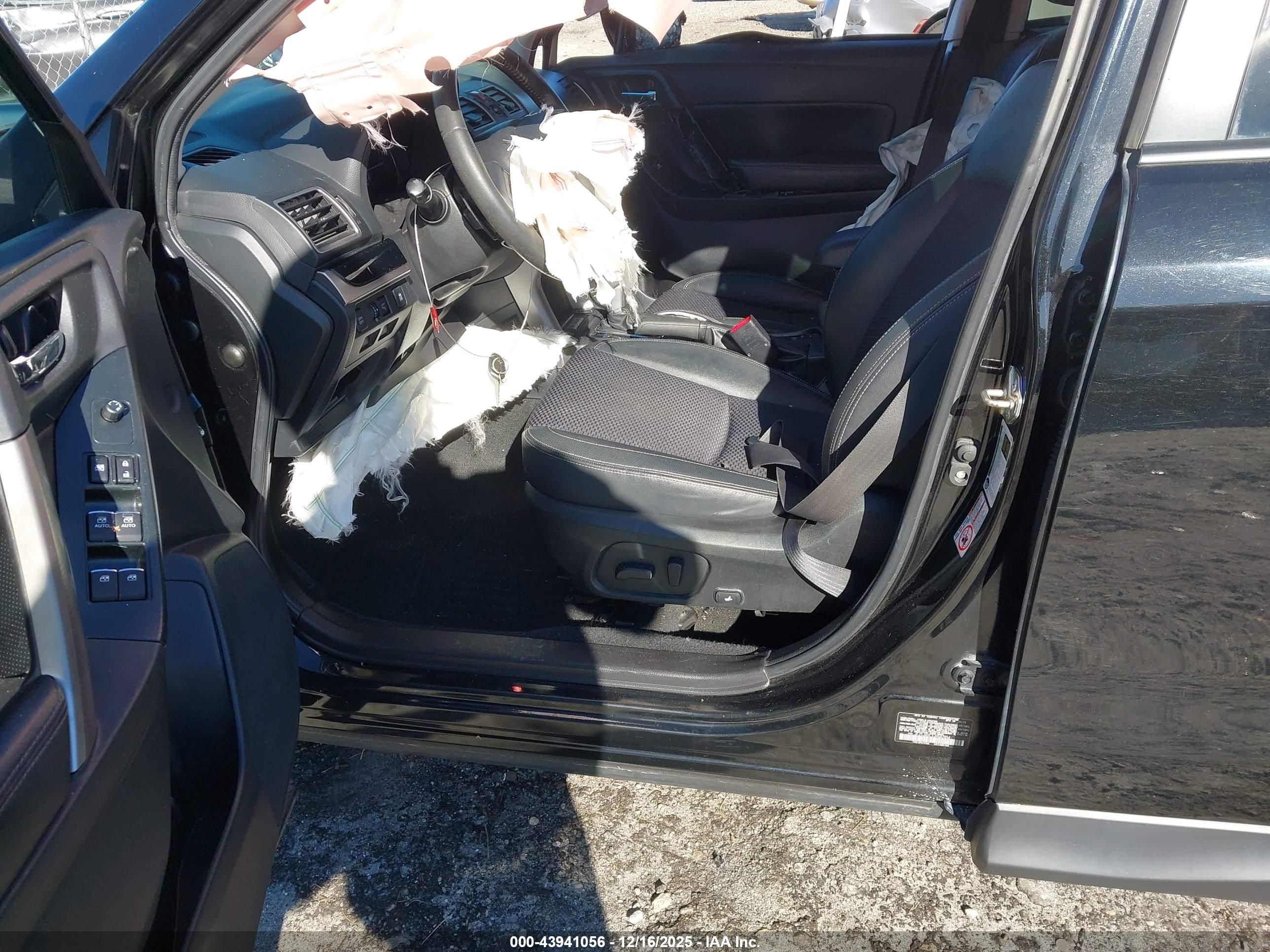 SUBARU FORESTER image 5