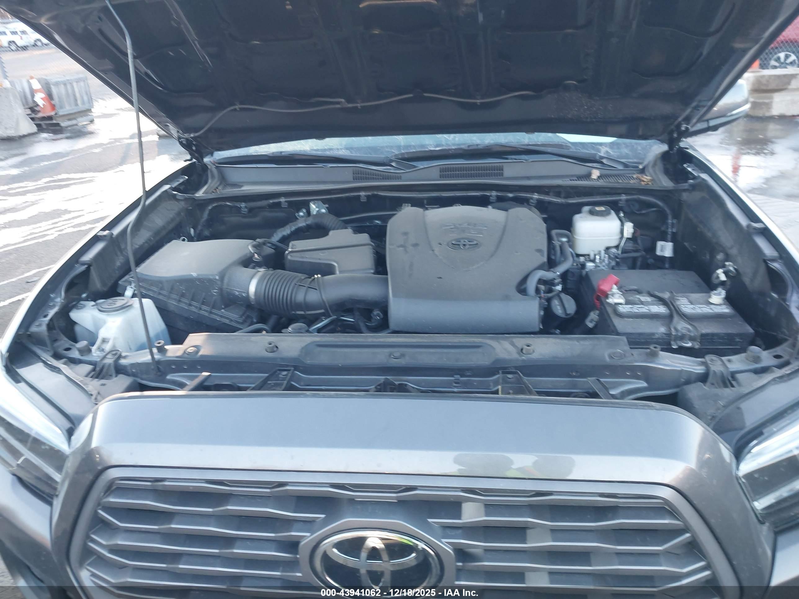 TOYOTA TACOMA image 10