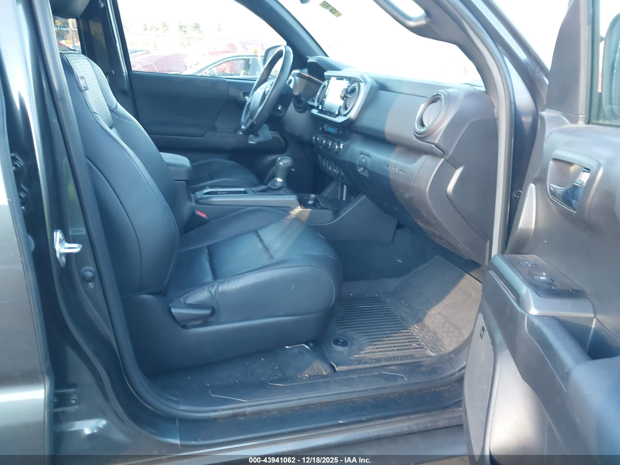 TOYOTA TACOMA image 5