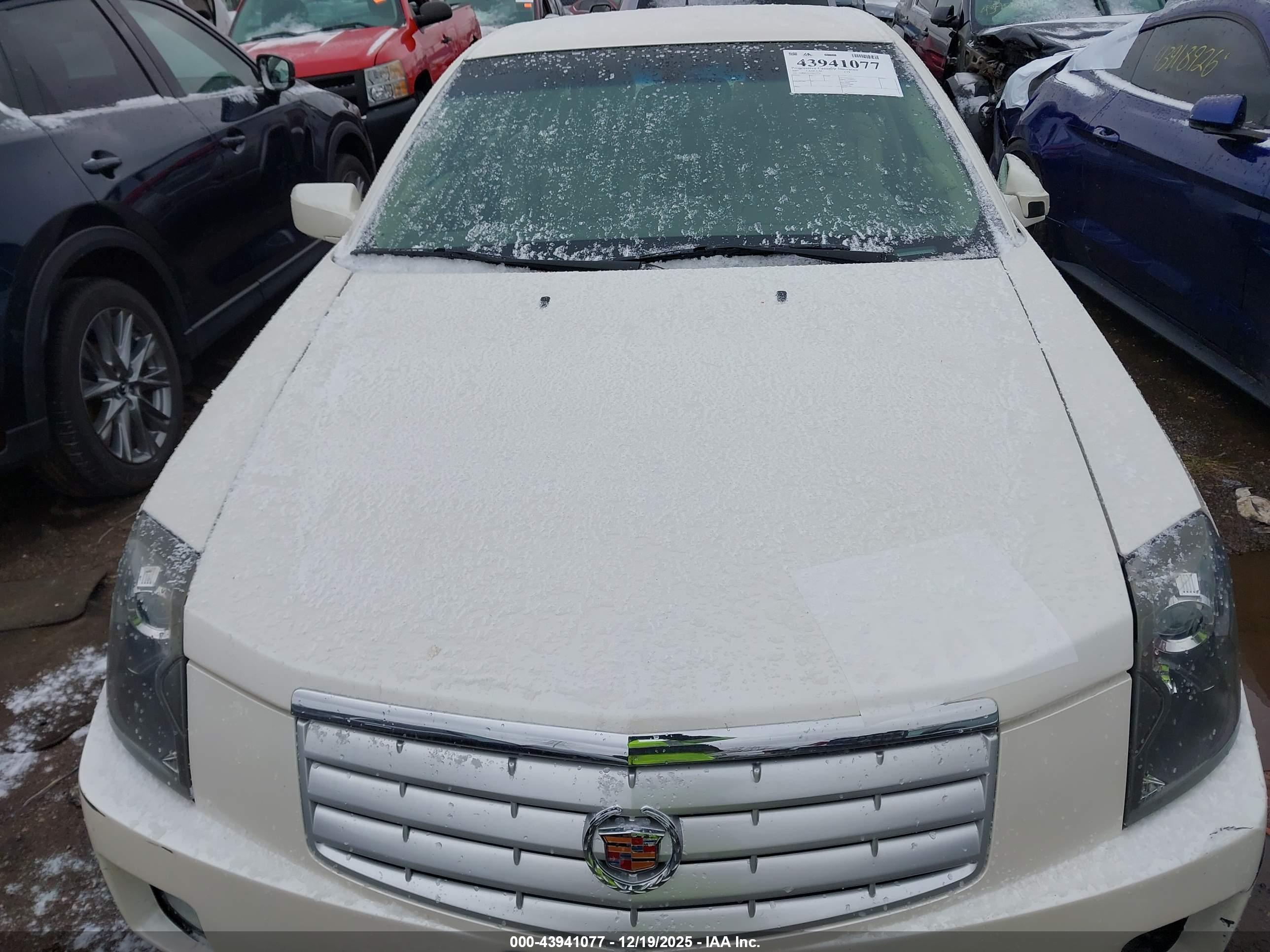 CADILLAC CTS image 10