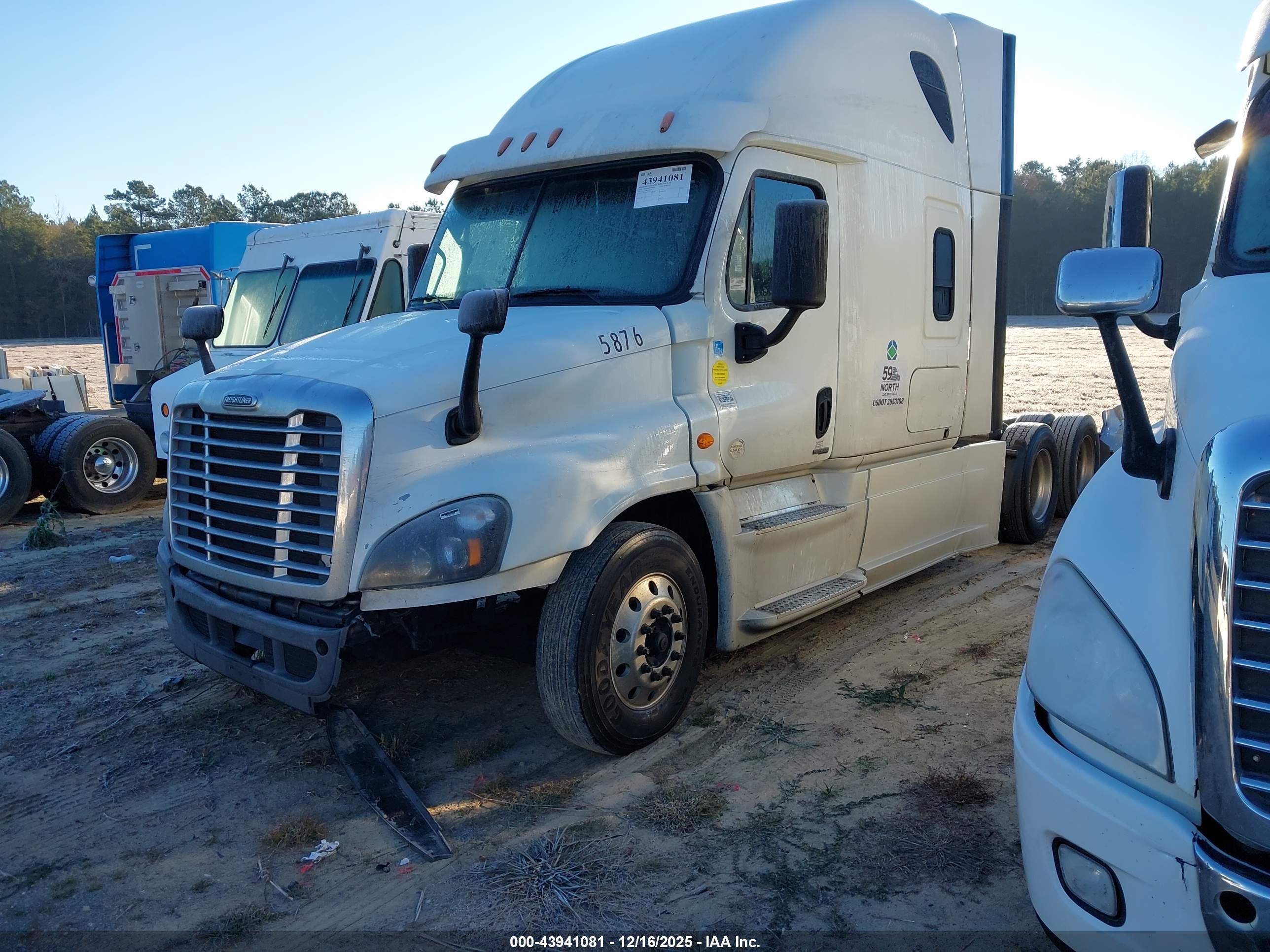 FREIGHTLINER CASCADIA image 2