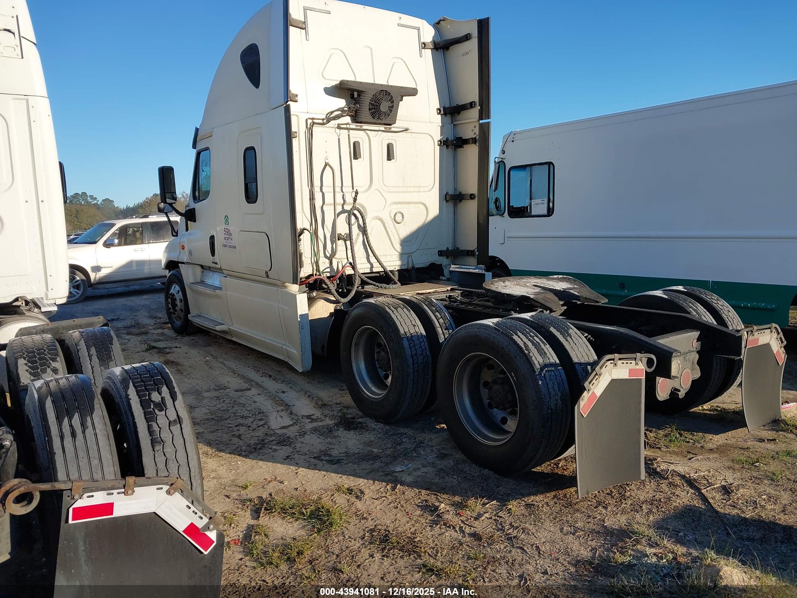 FREIGHTLINER CASCADIA image 3