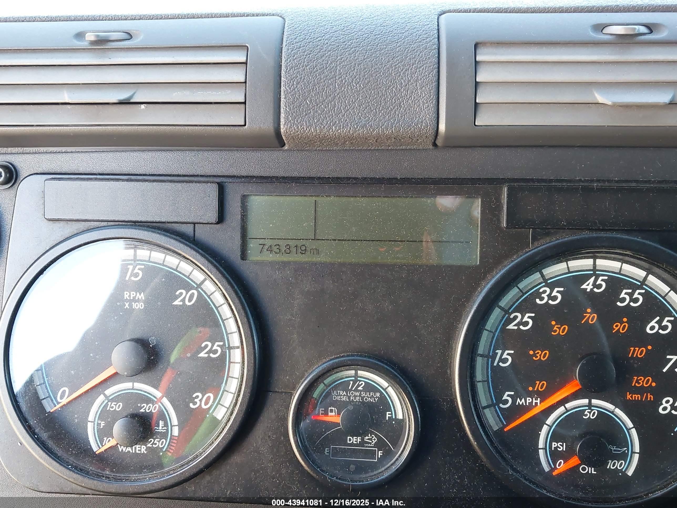 FREIGHTLINER CASCADIA image 6