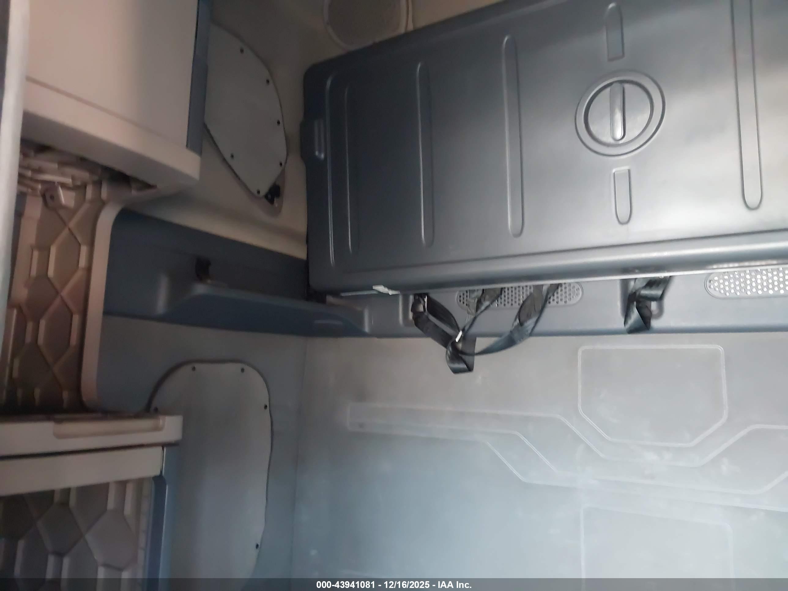FREIGHTLINER CASCADIA image 7
