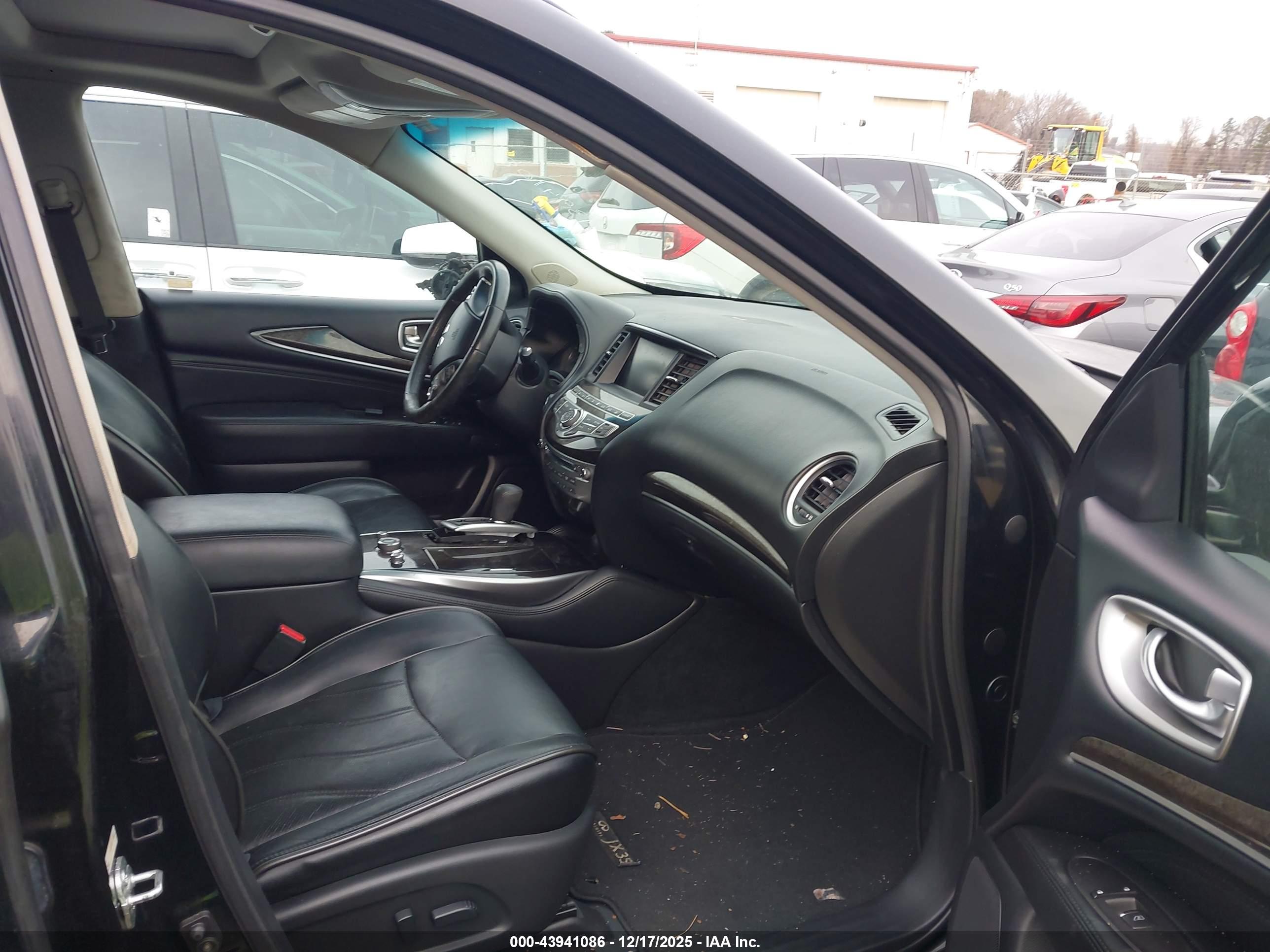 INFINITI JX35 image 5