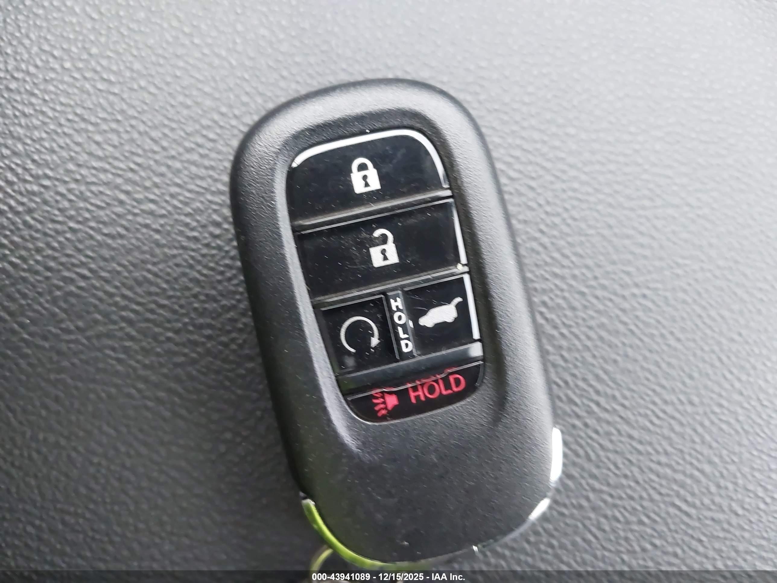 HONDA CR-V image 11