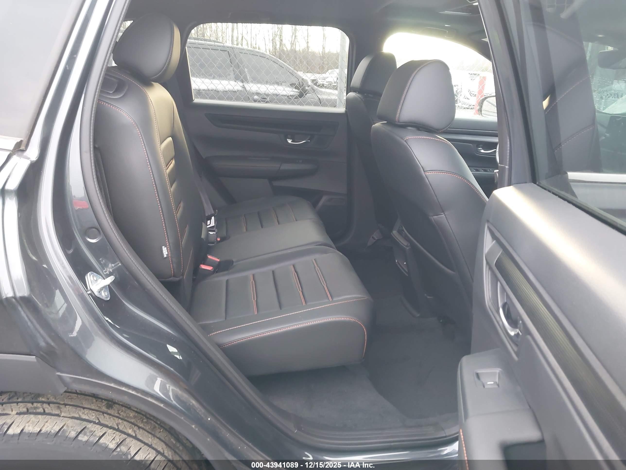 HONDA CR-V image 8