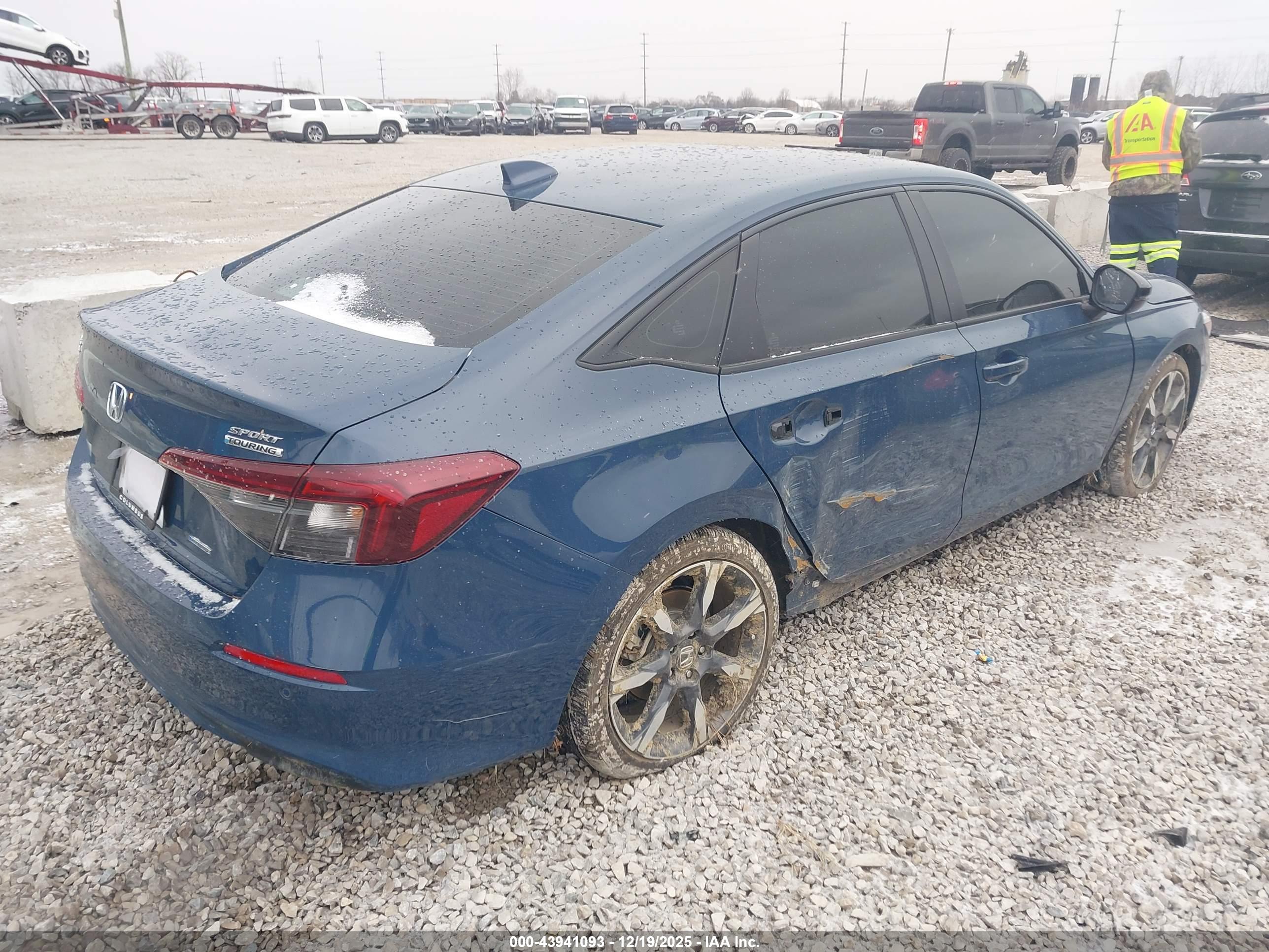 HONDA CIVIC image 4