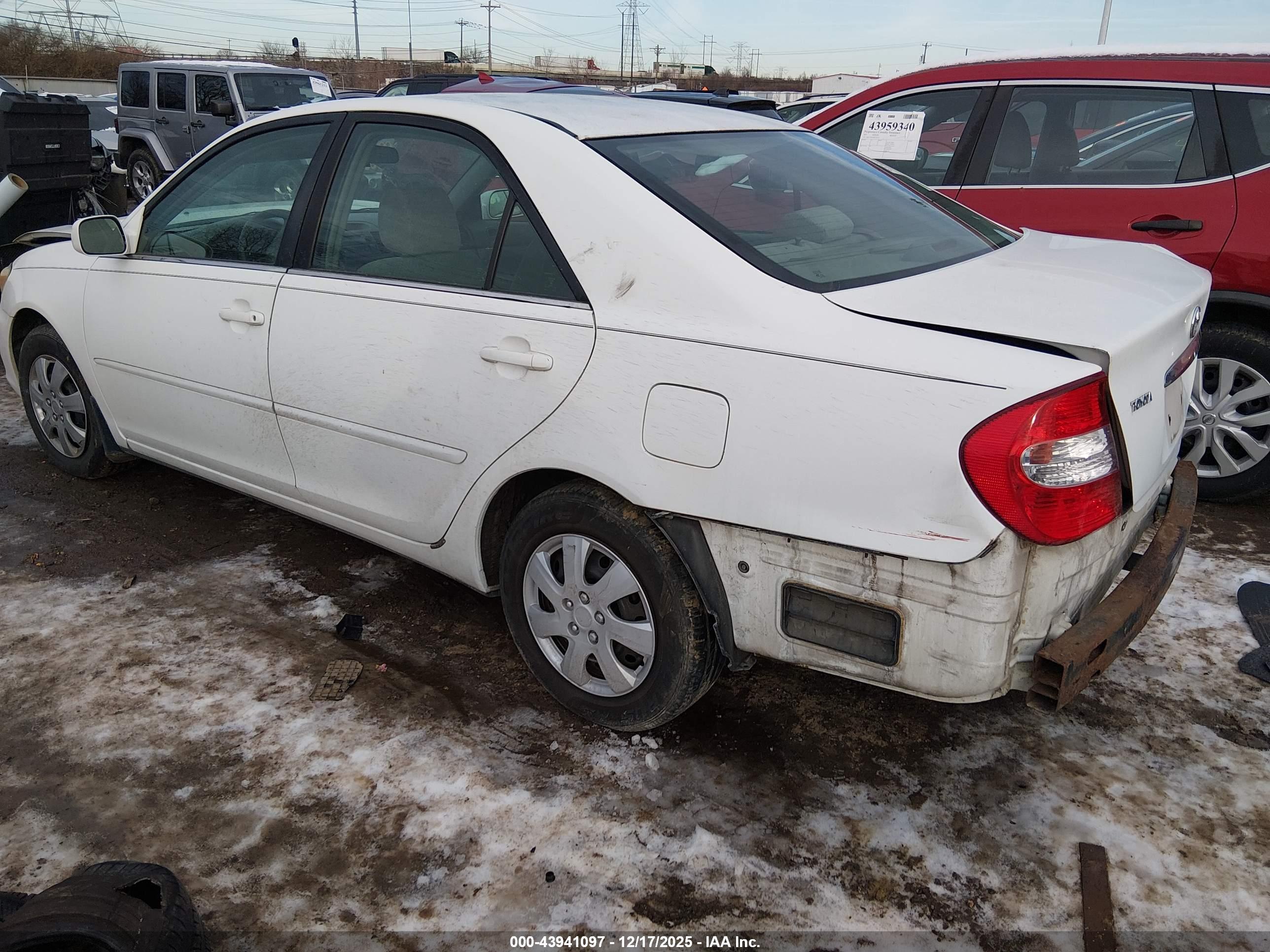 TOYOTA CAMRY image 3