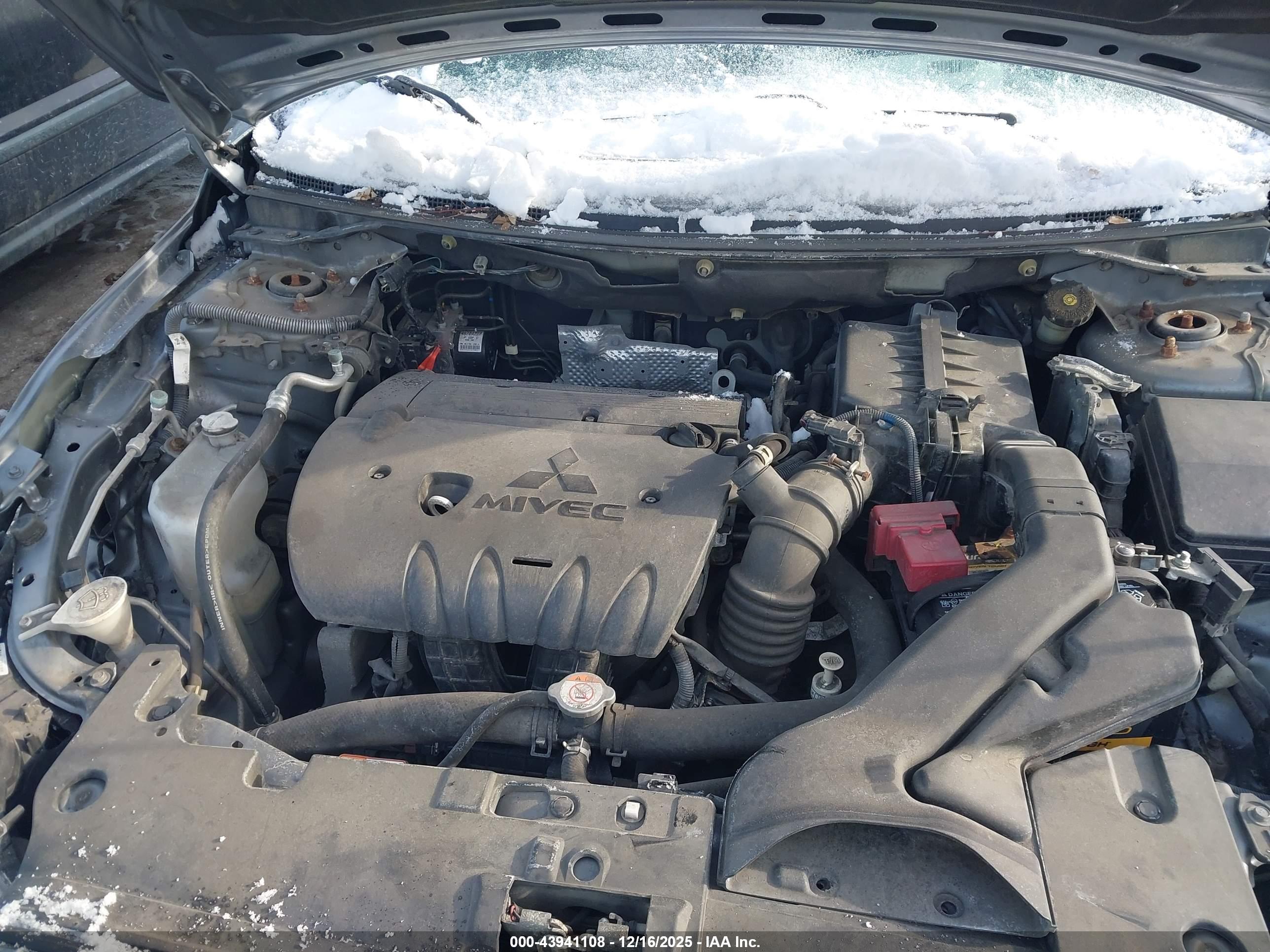 MITSUBISHI LANCER image 10