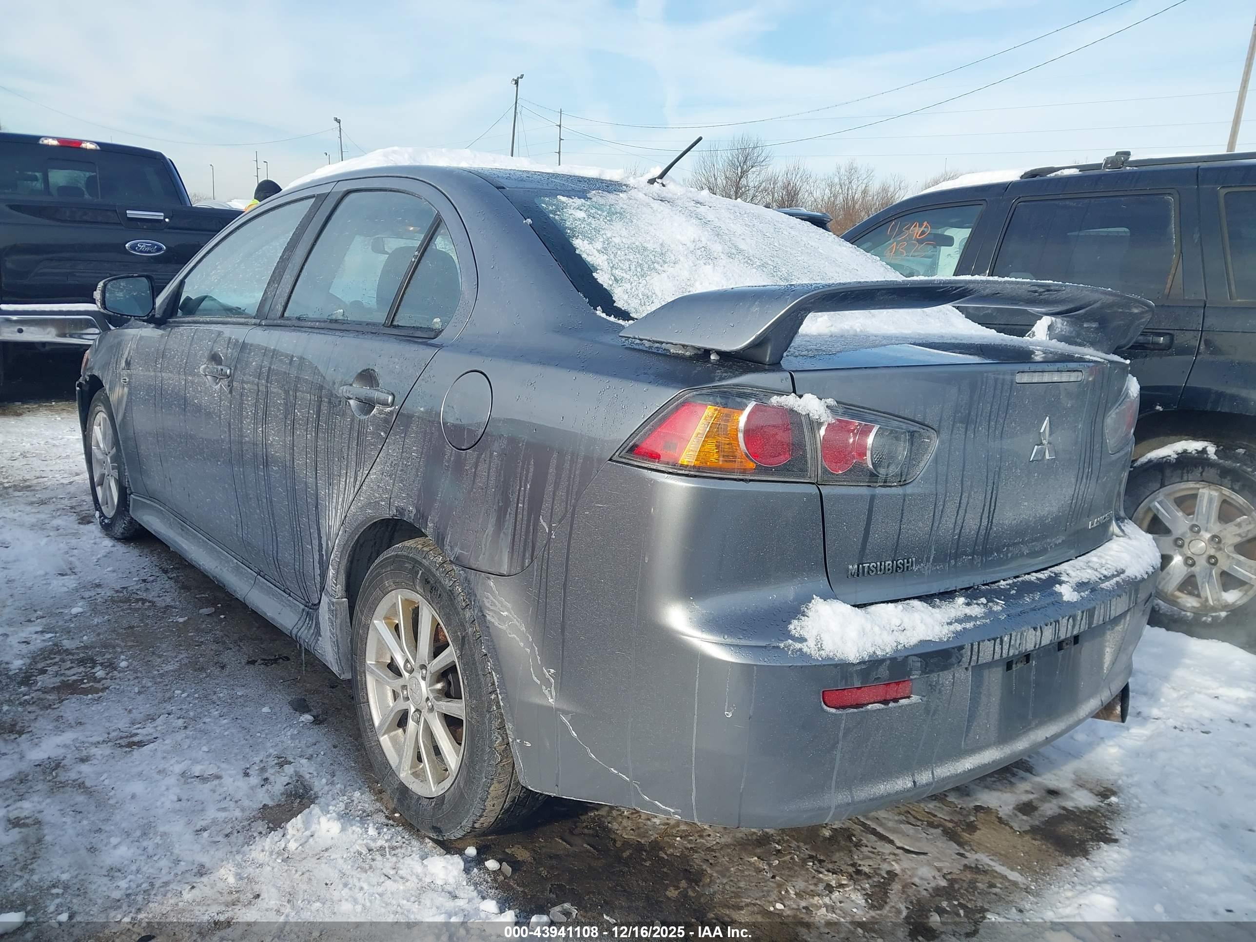 MITSUBISHI LANCER image 3
