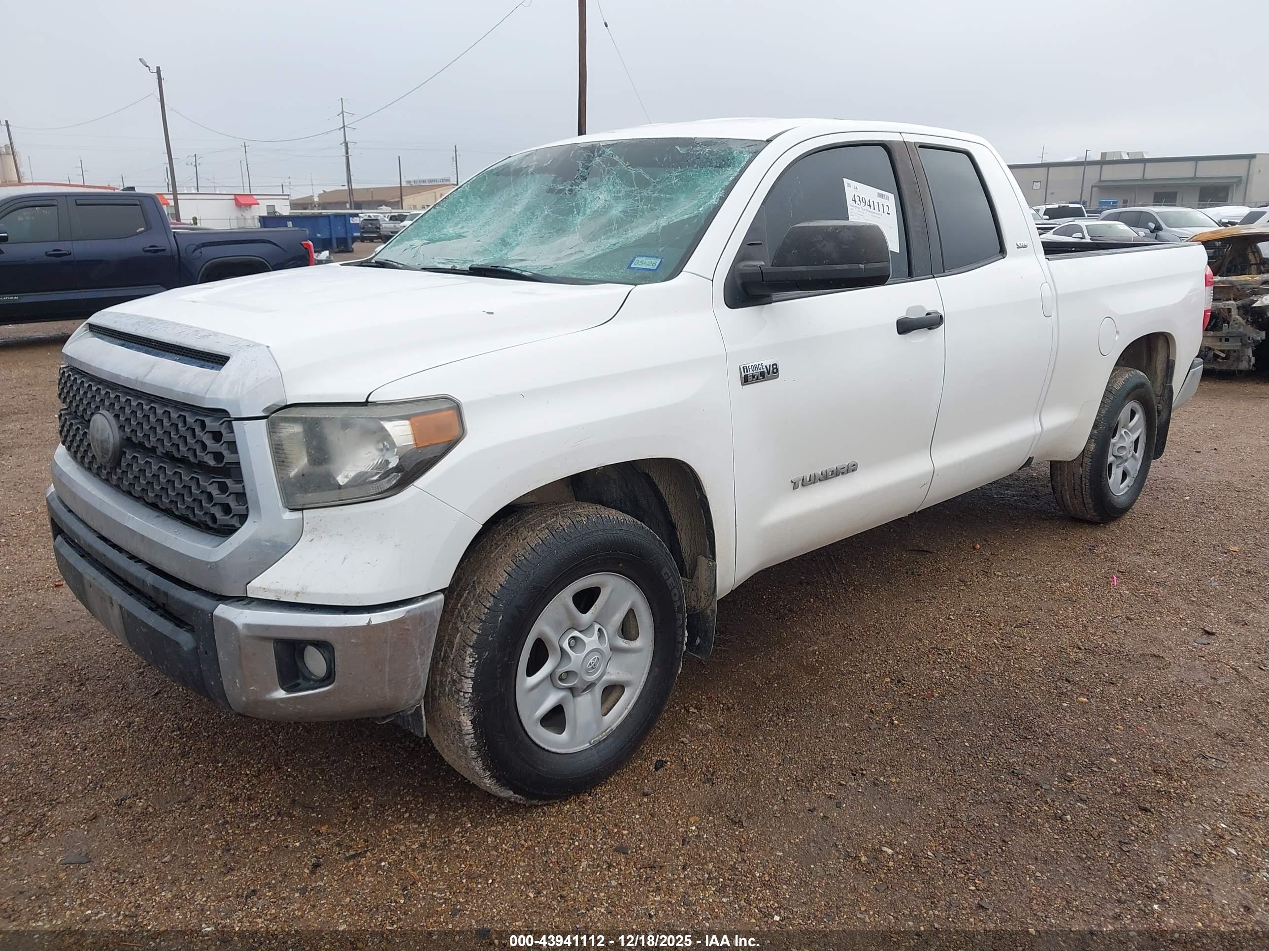 TOYOTA TUNDRA image 2