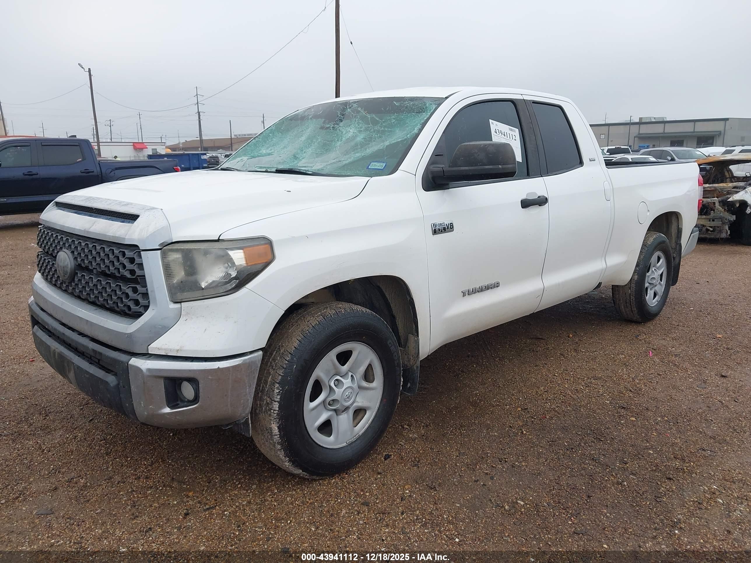 TOYOTA TUNDRA image 4