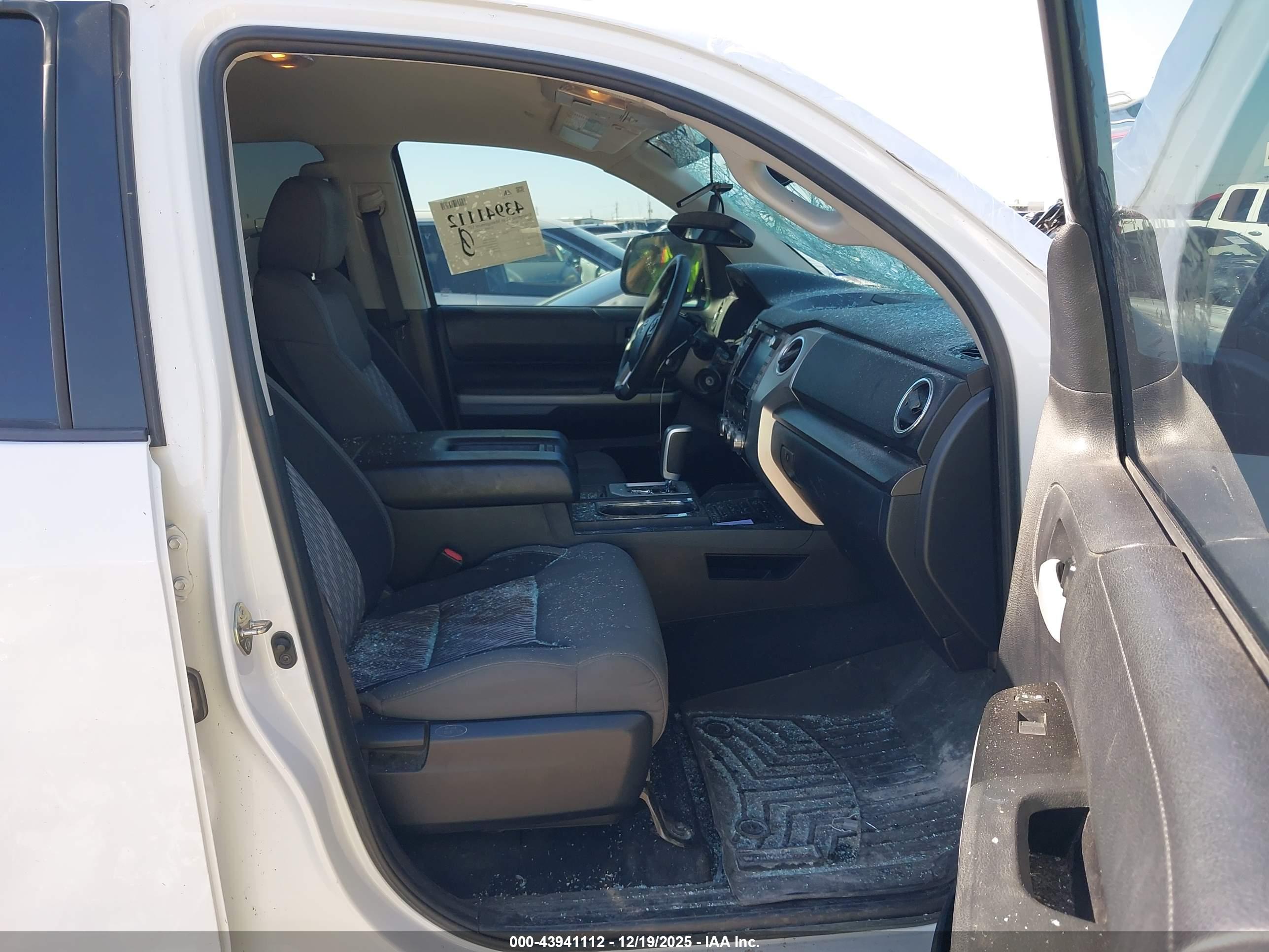 TOYOTA TUNDRA image 5