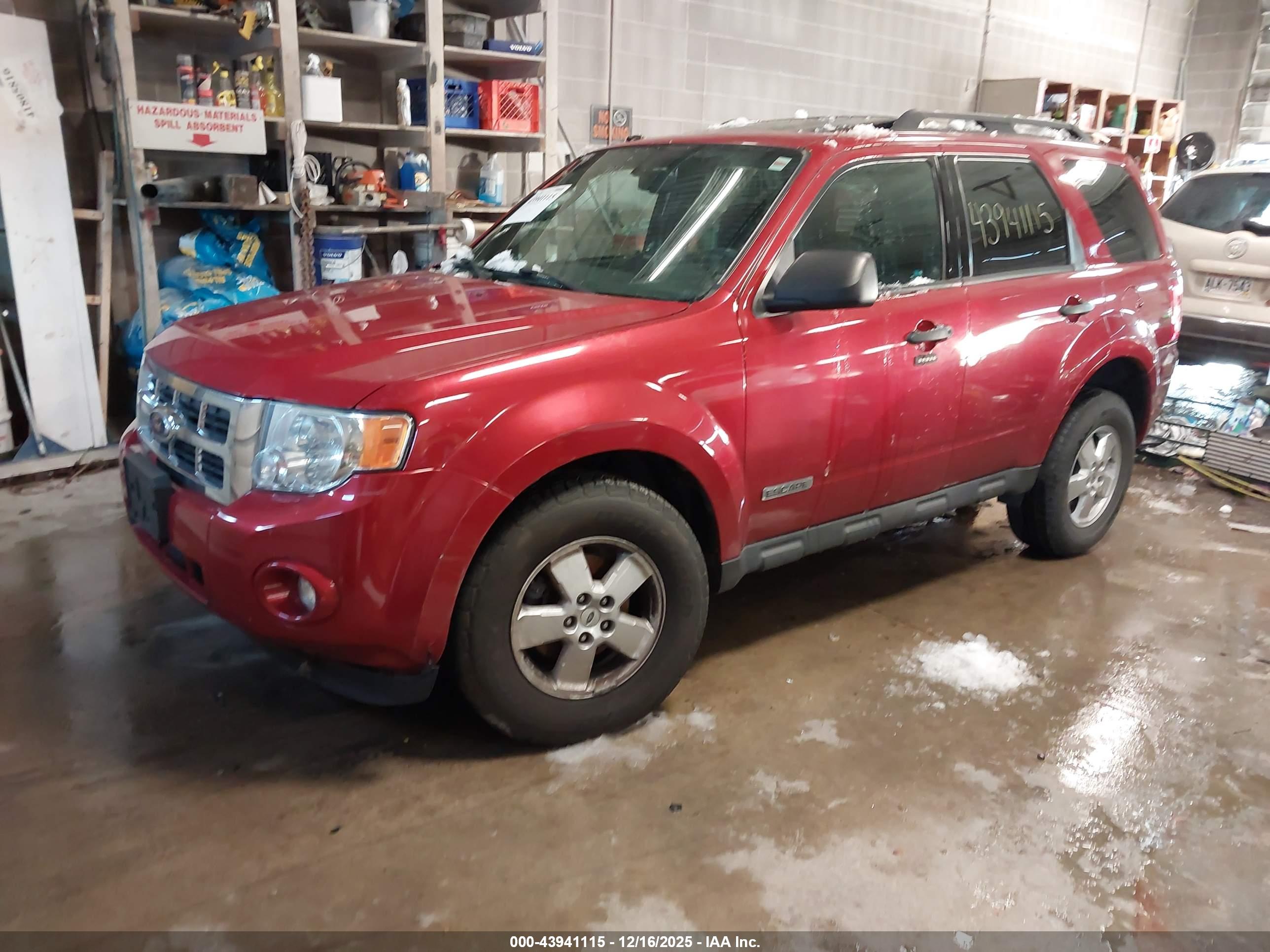 FORD ESCAPE image 2