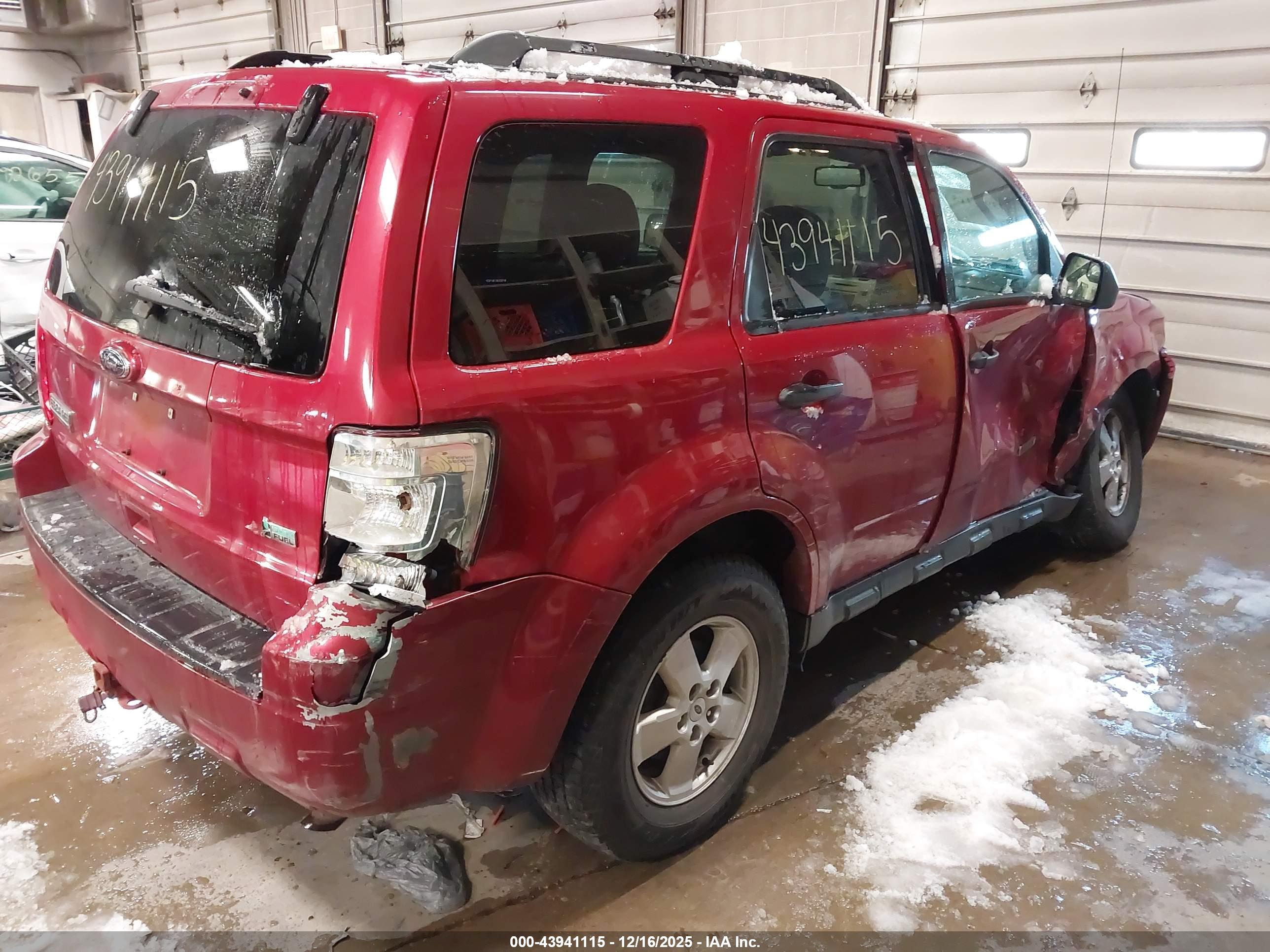 FORD ESCAPE image 4