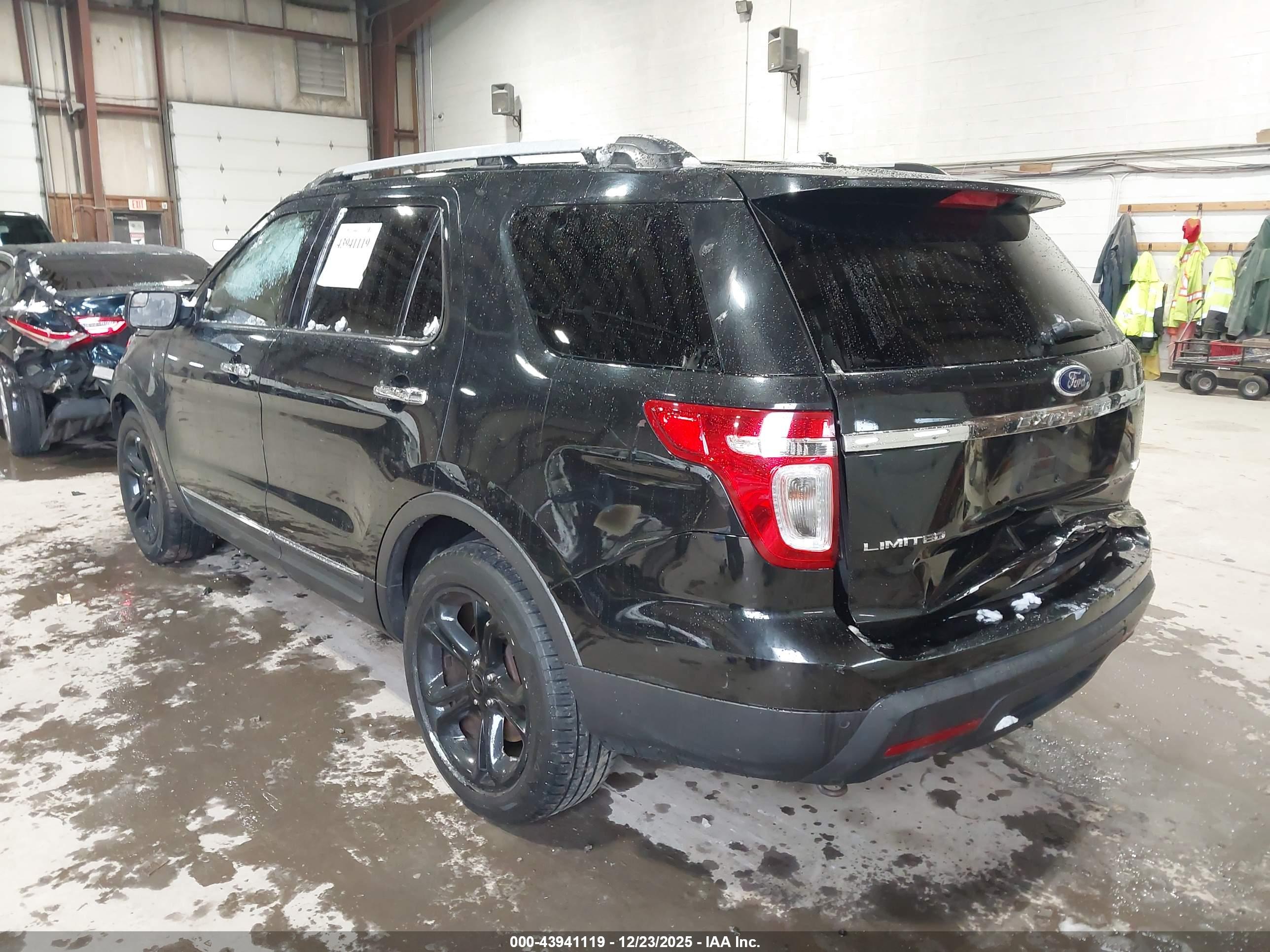 FORD EXPLORER image 3
