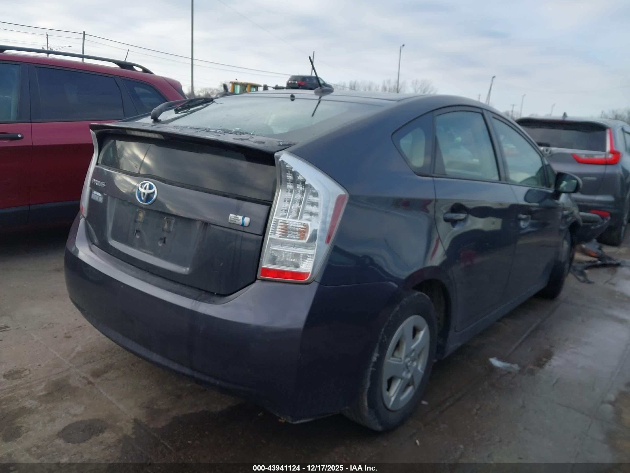 TOYOTA PRIUS image 4