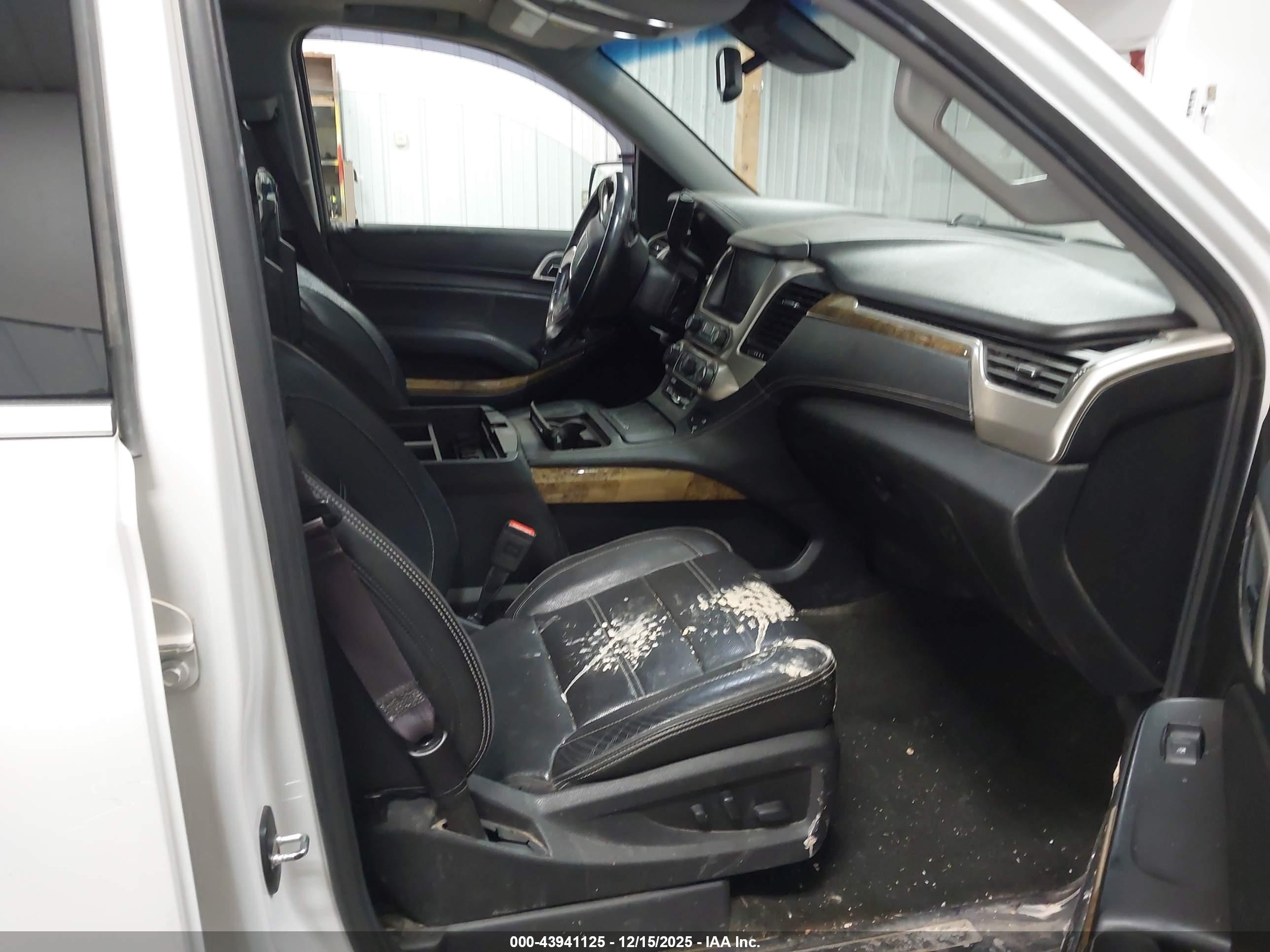 GMC YUKON image 5