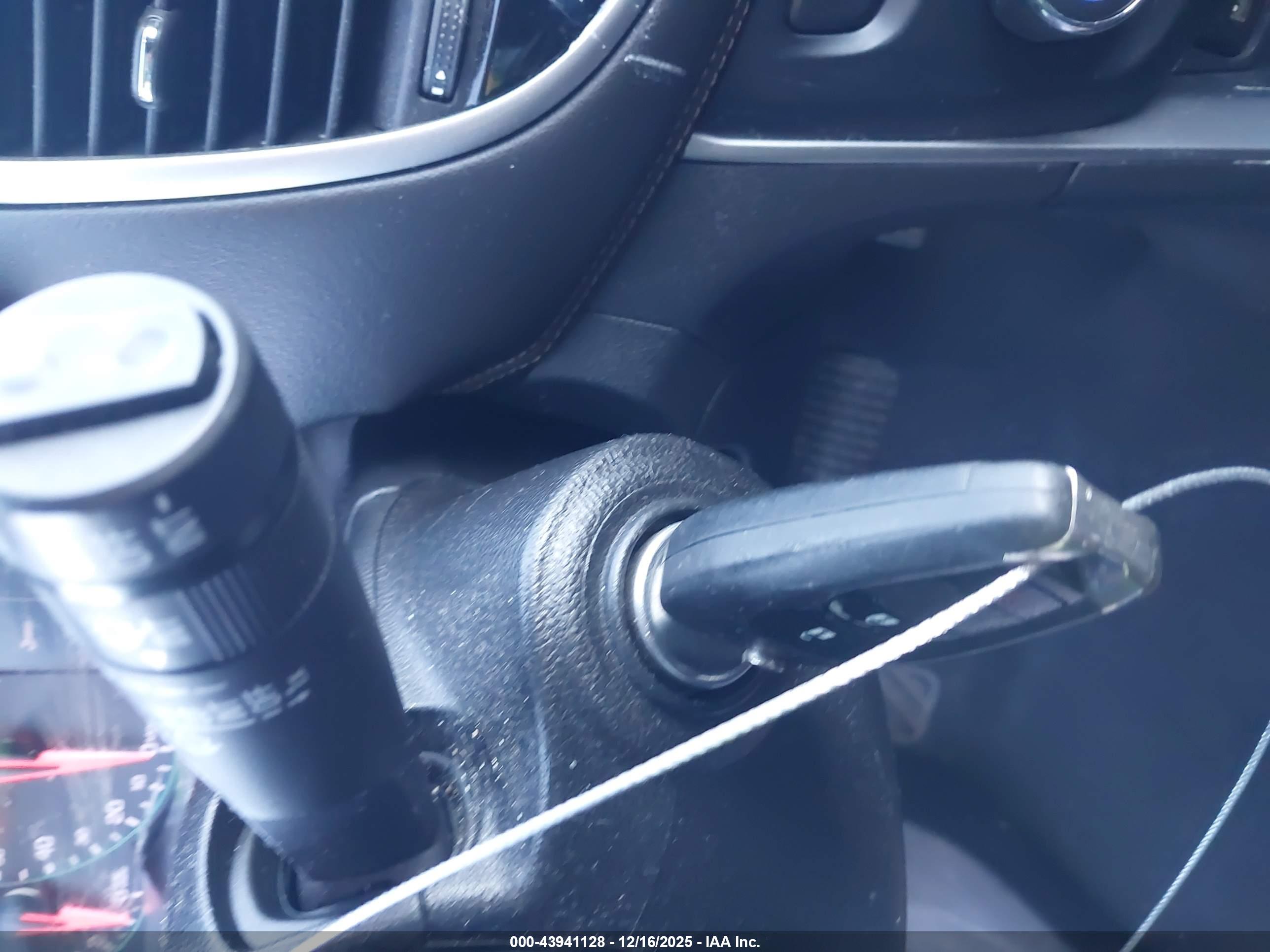 CHEVROLET TRAX image 11