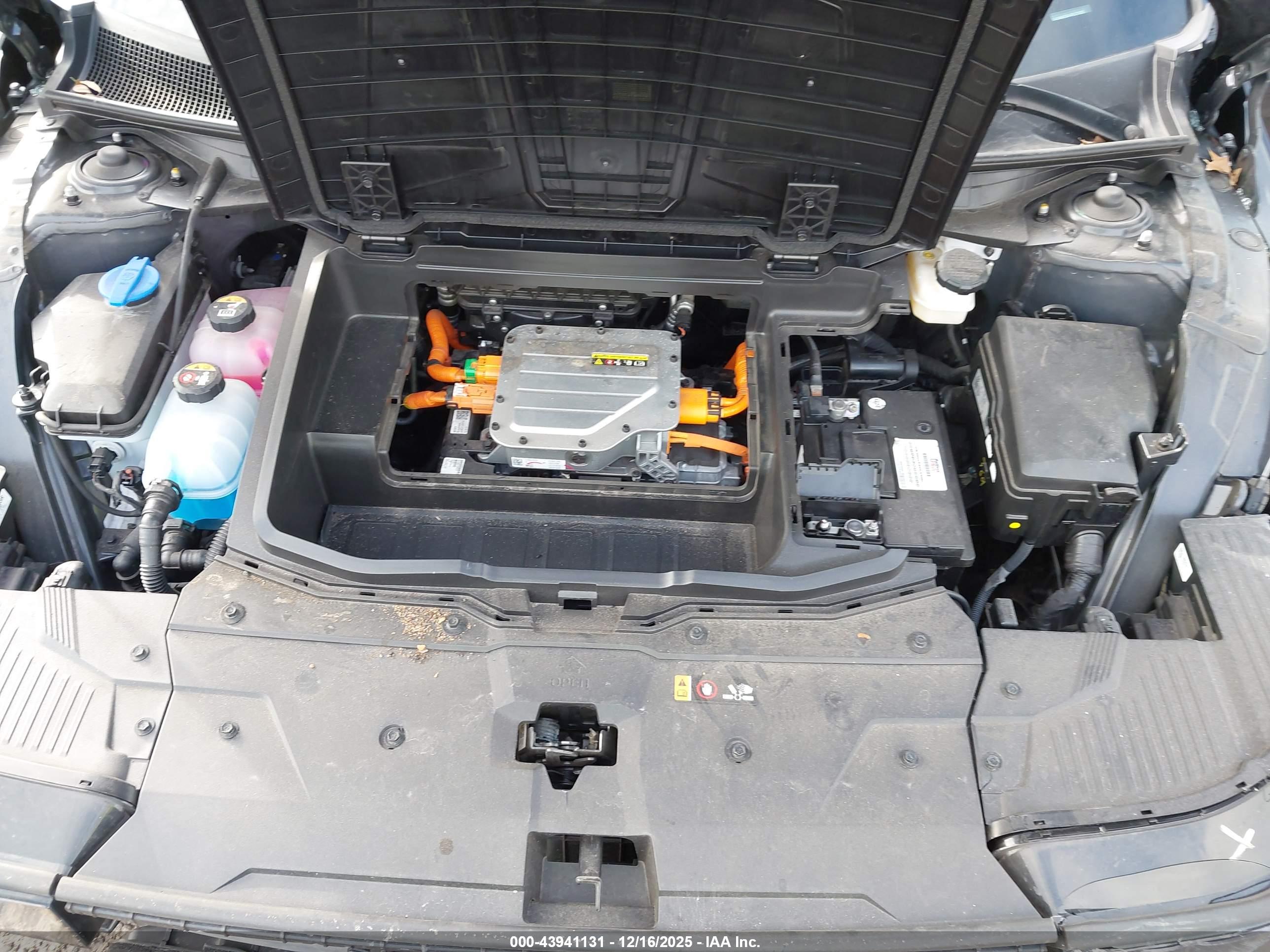 HYUNDAI IONIQ image 10