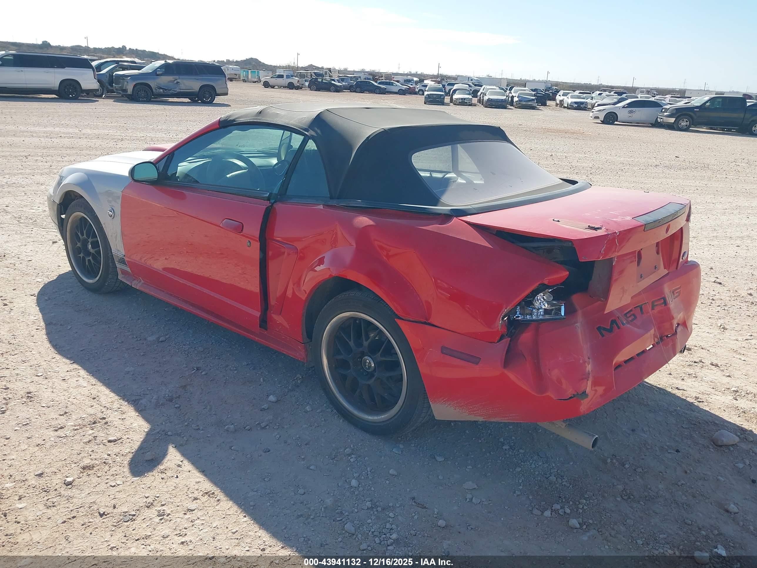 FORD MUSTANG image 3