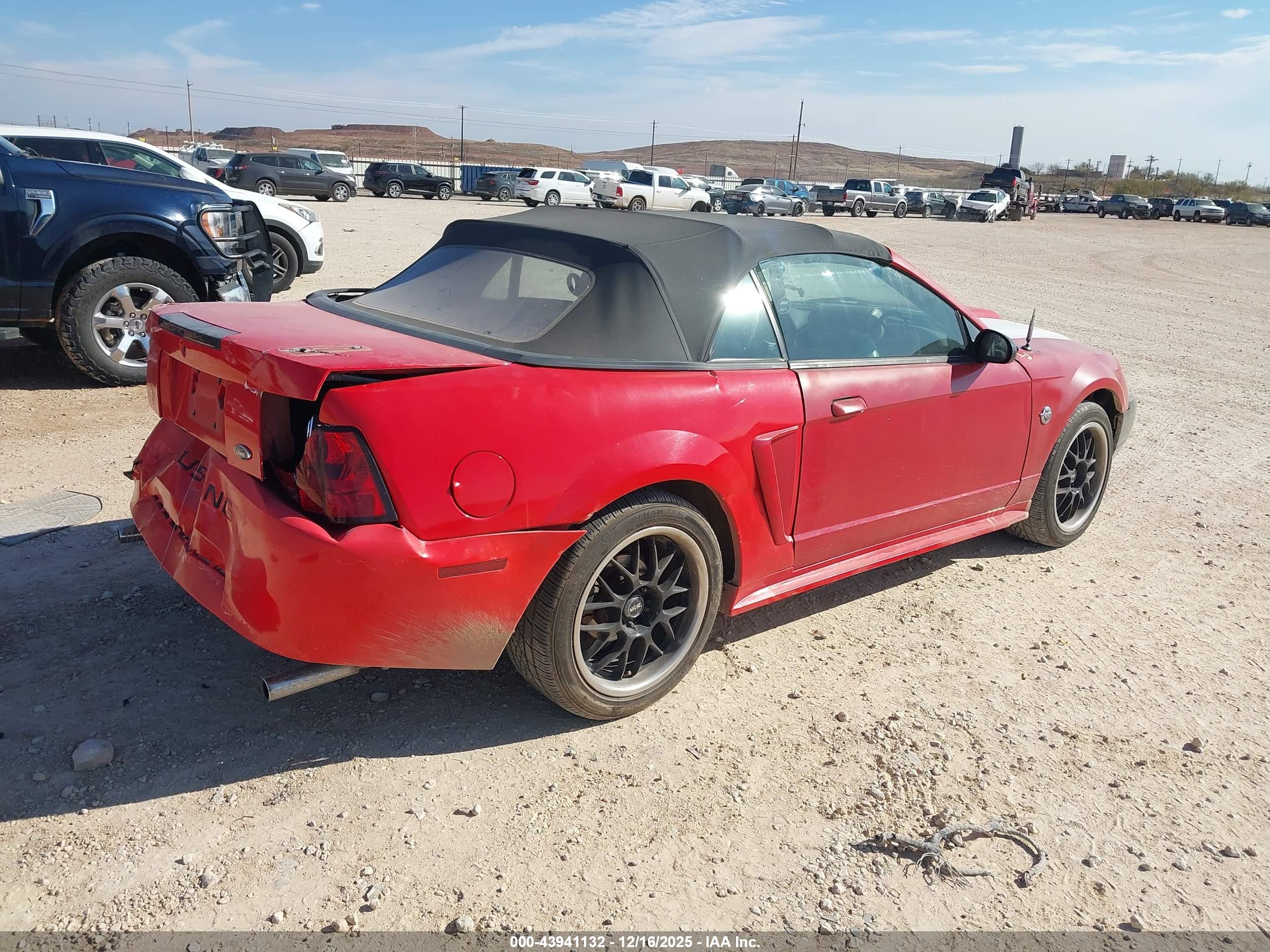 FORD MUSTANG image 4