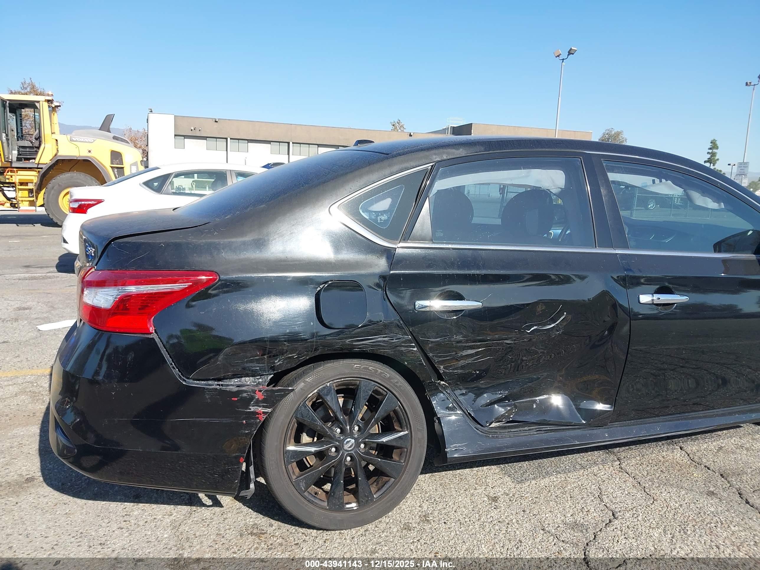 NISSAN SENTRA image 6
