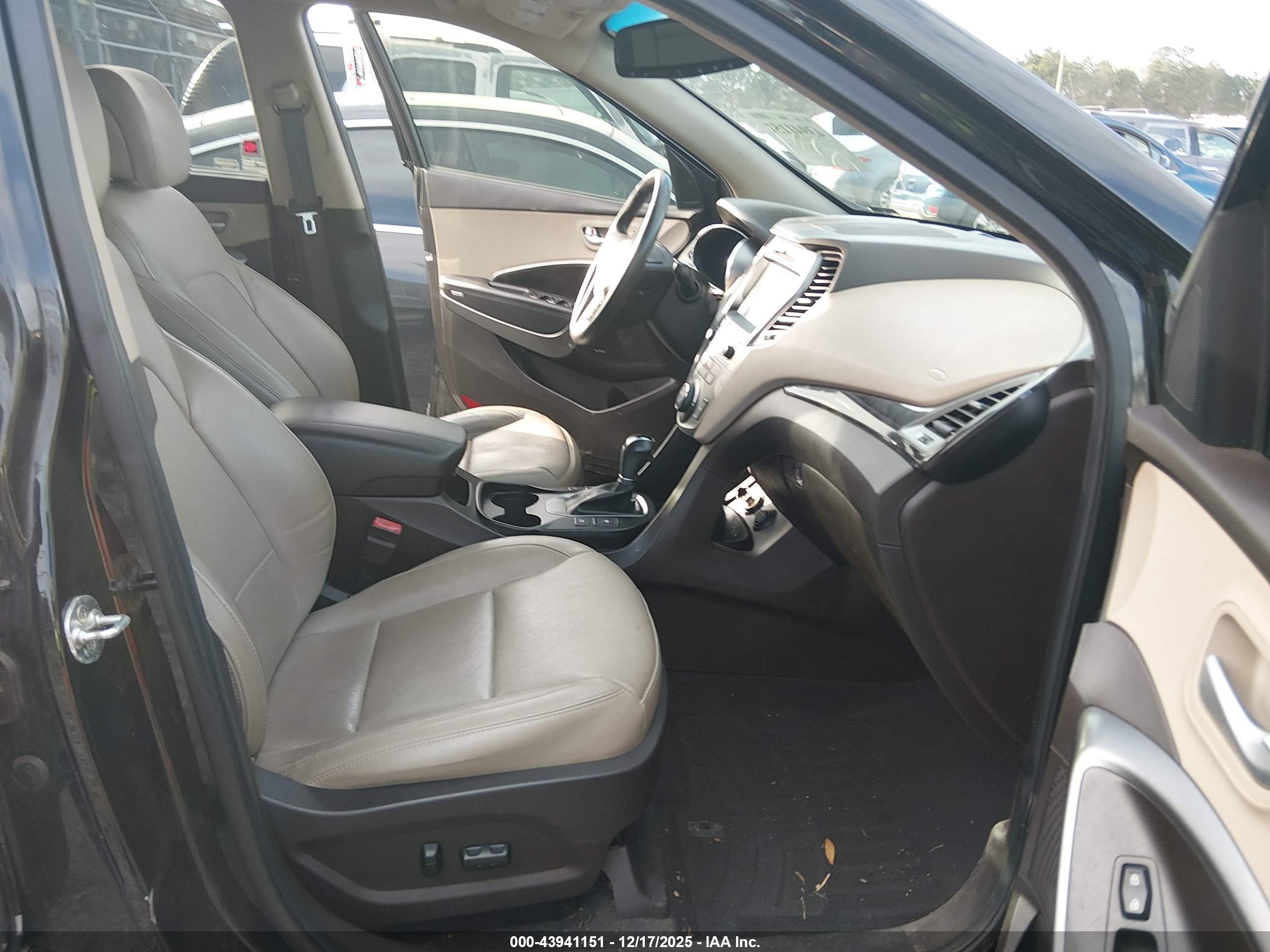HYUNDAI SANTA image 5