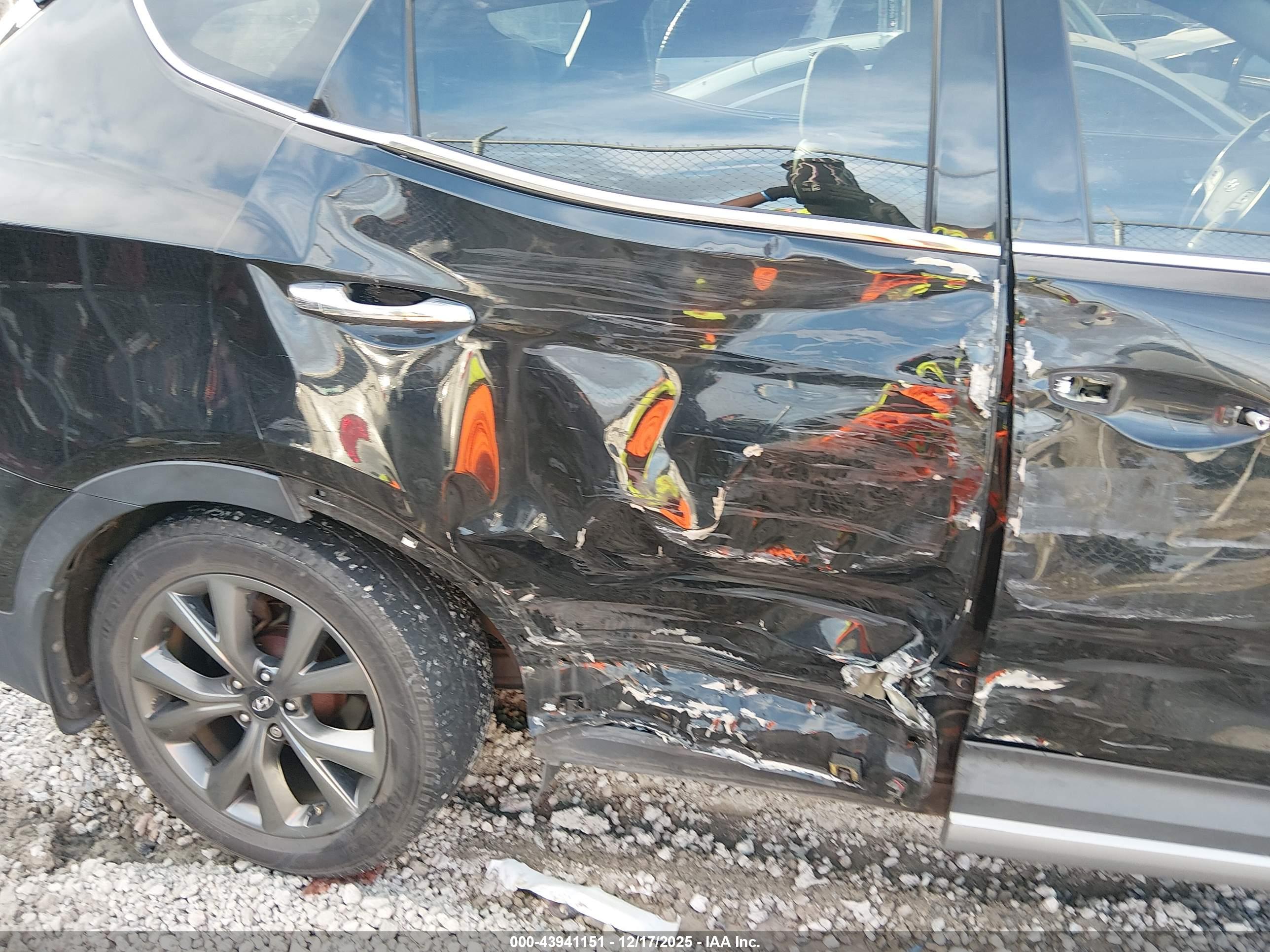 HYUNDAI SANTA image 6