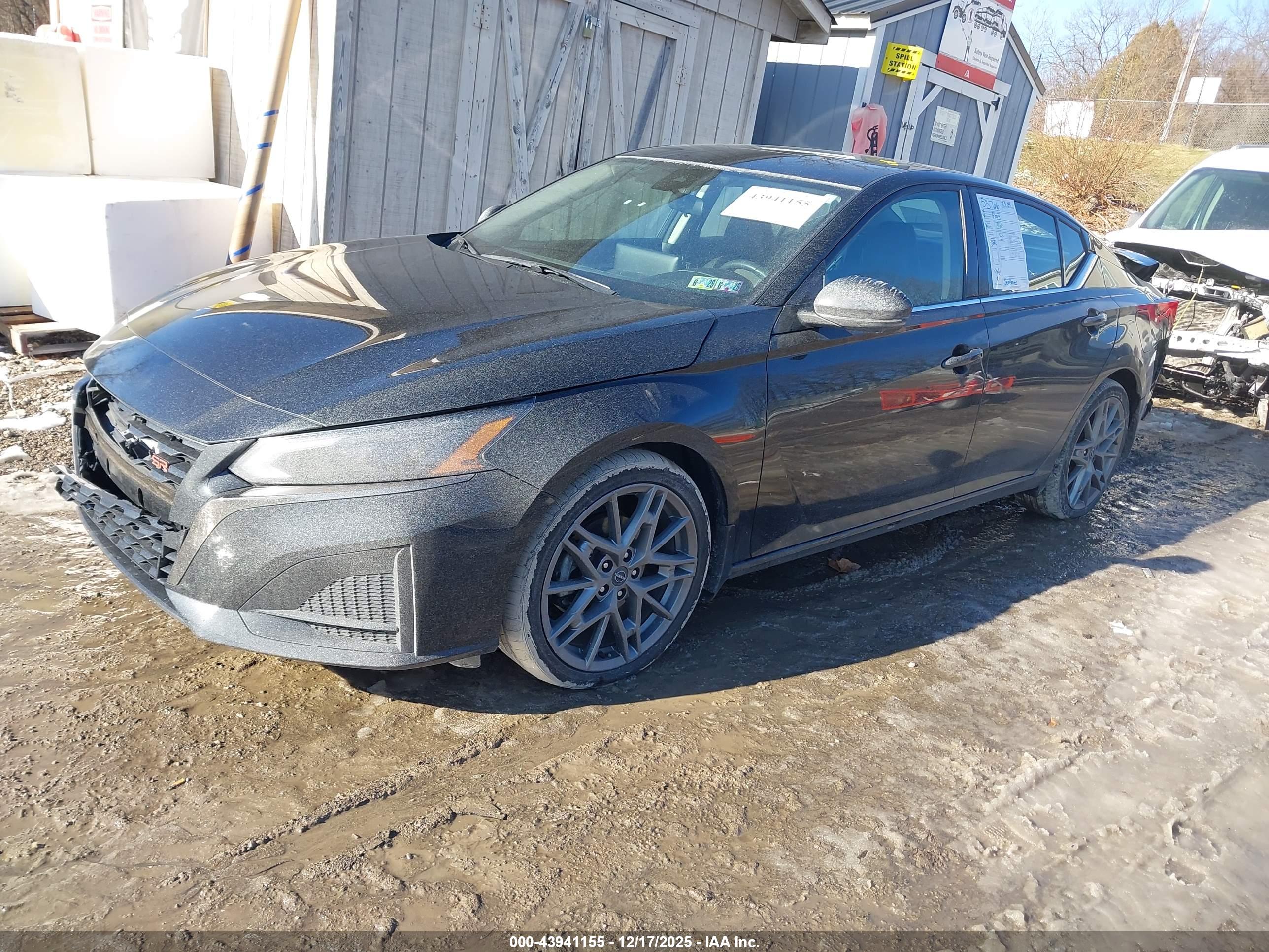 NISSAN ALTIMA image 2